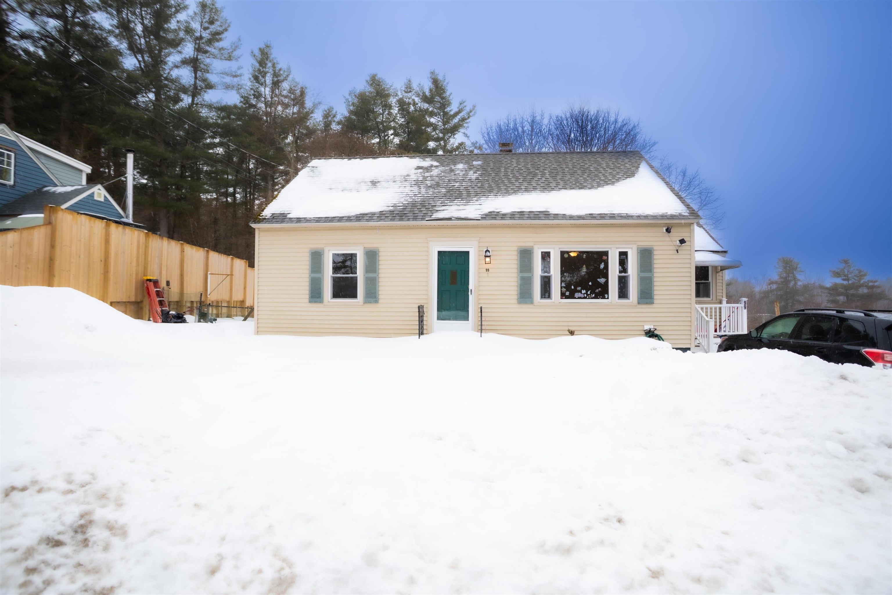 99 Back River Rd, Dover, NH 03820