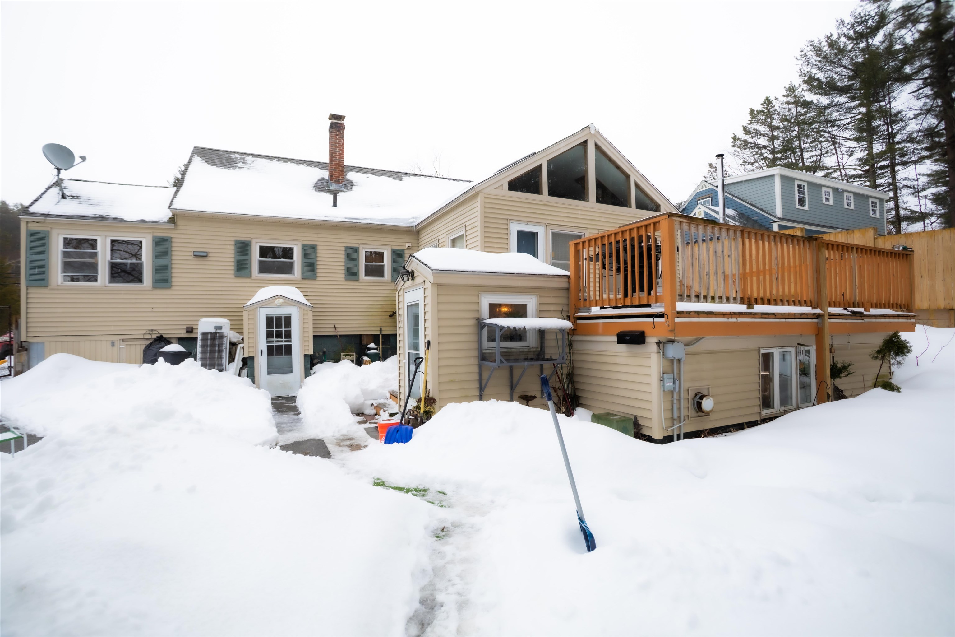 99 Back River Rd, Dover, NH 03820