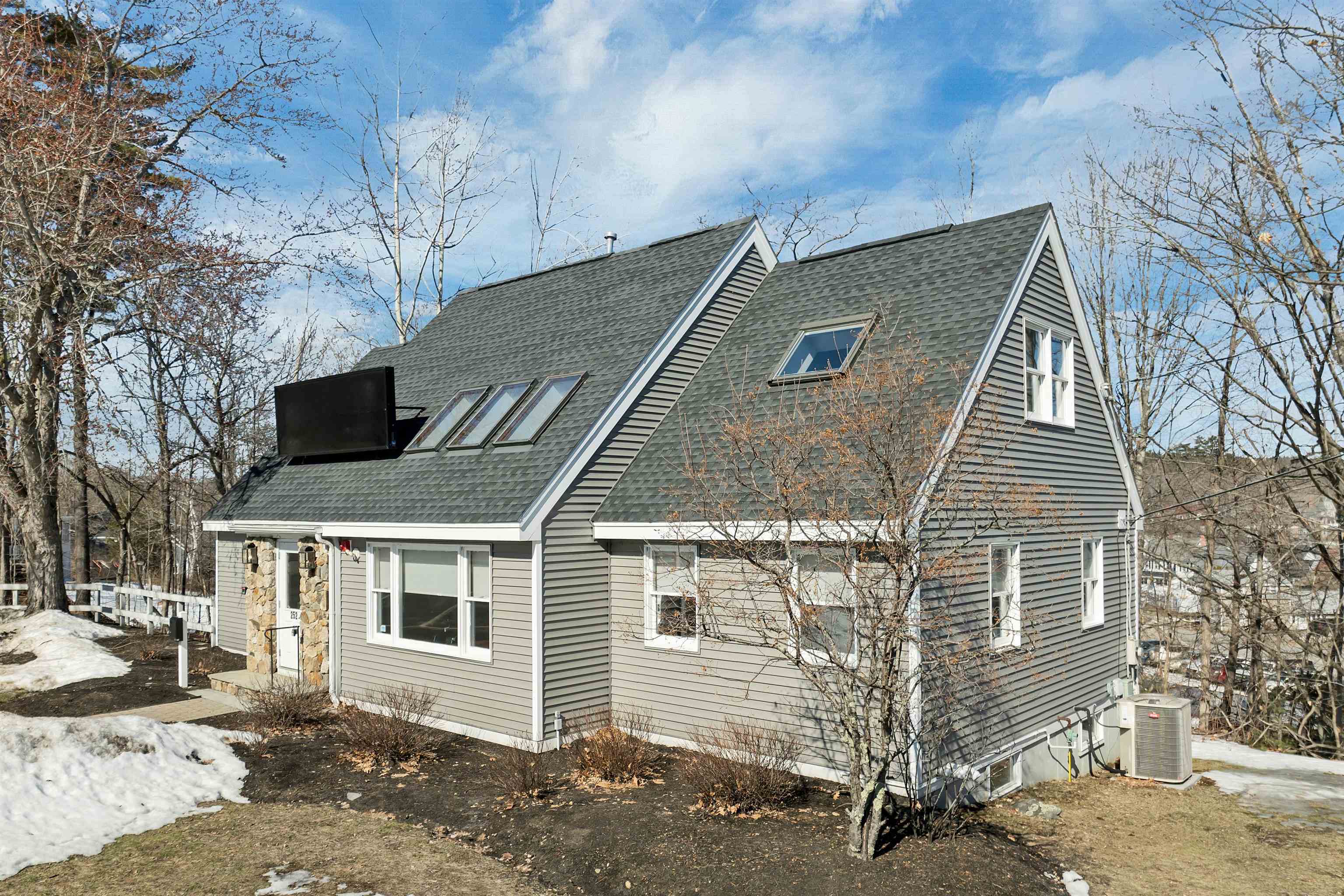 252 Daniel Webster Hw, Meredith, NH 03253