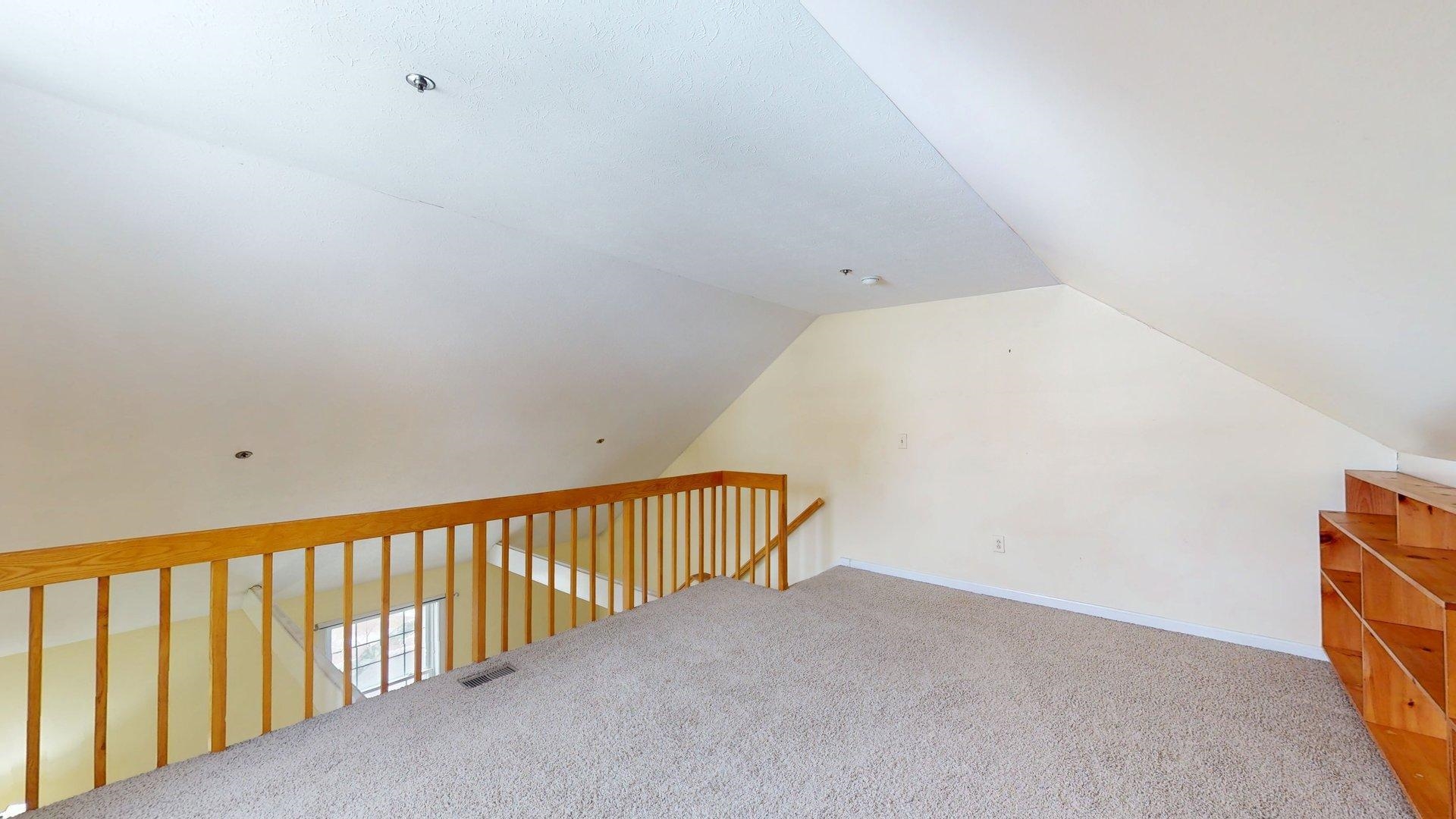 29 Beech Hill Ave, Manchester, NH 03103