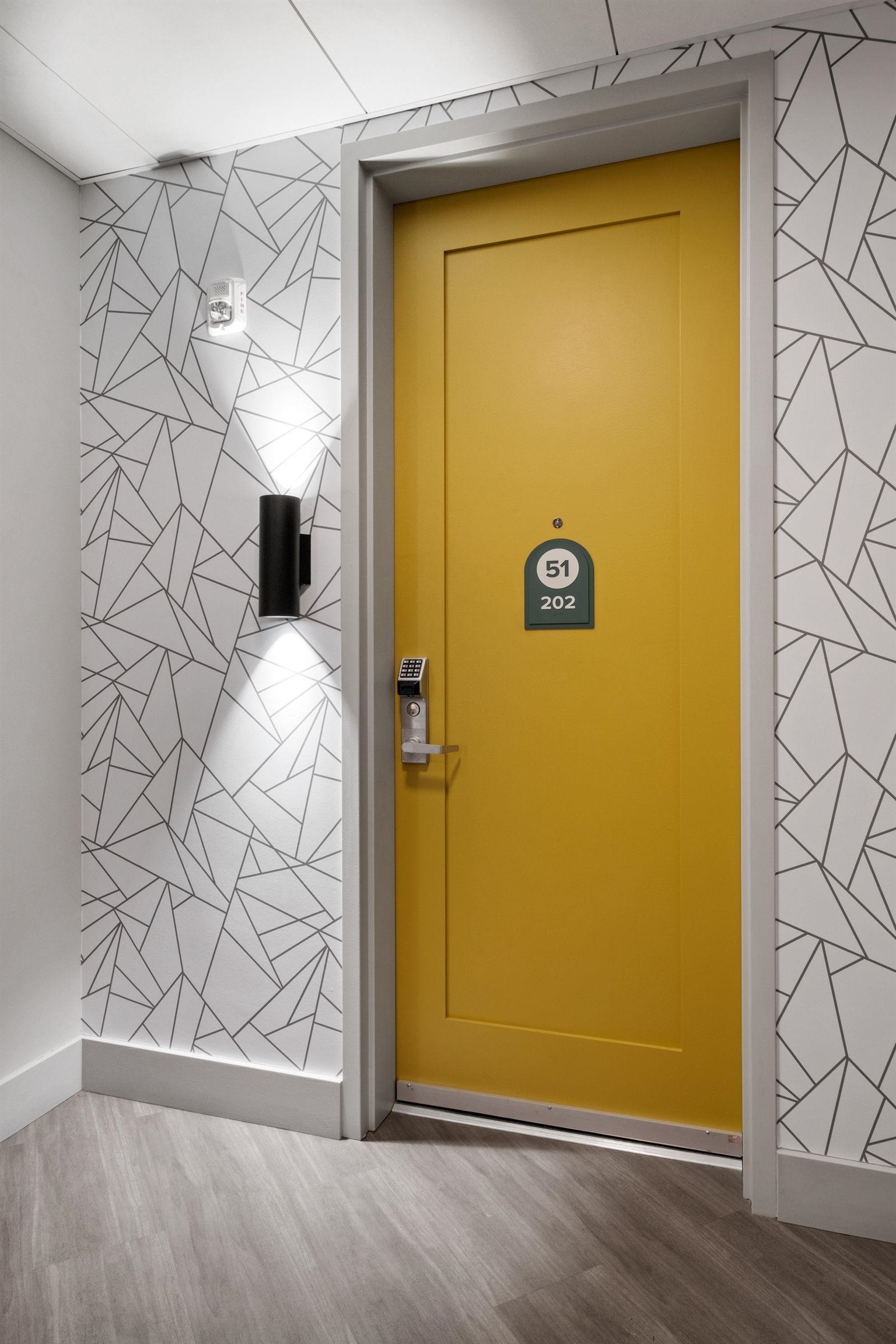 51 Elm St, Laconia, NH 03246