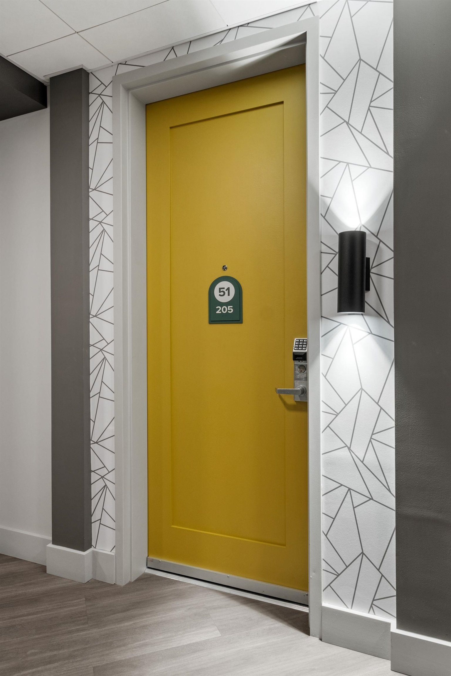 51 Elm St, Laconia, NH 03246