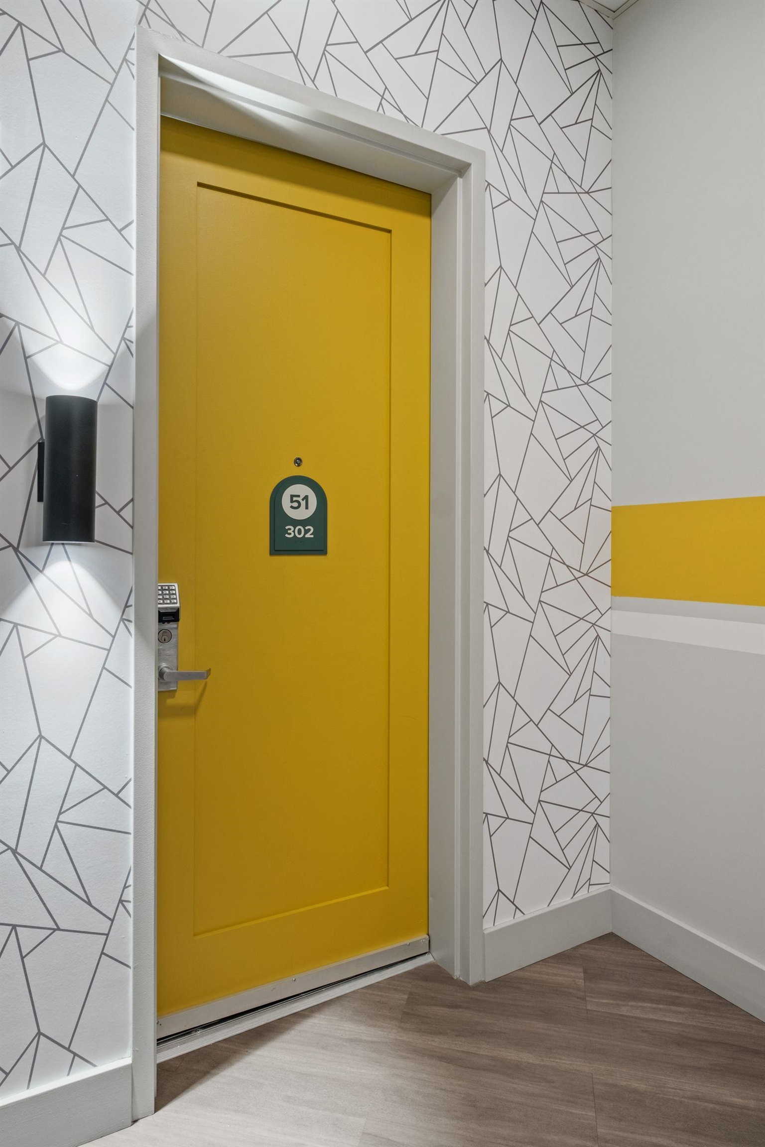 51 Elm St, Laconia, NH 03246