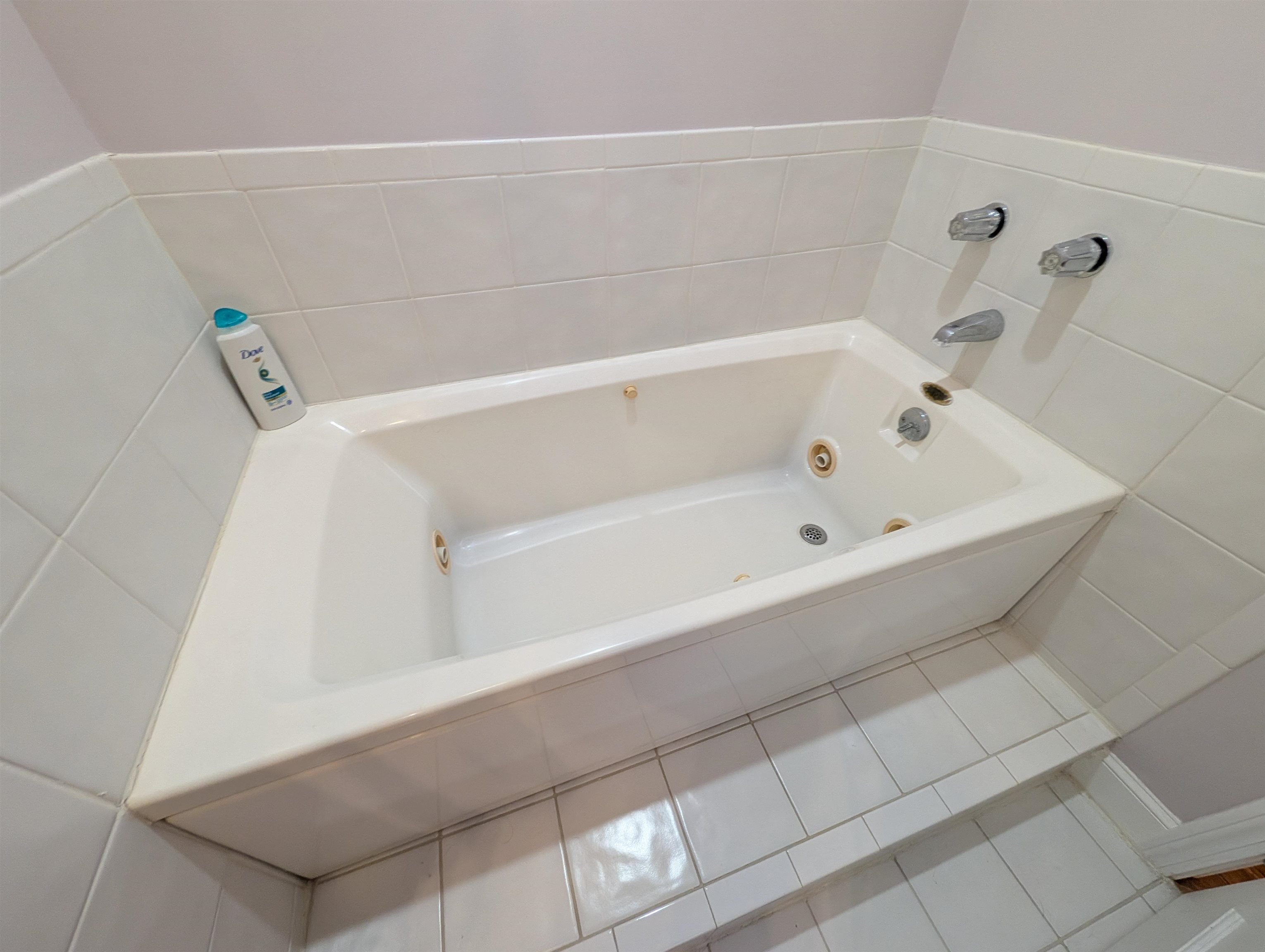 29 Lexington Rd, Atkinson, NH 03811