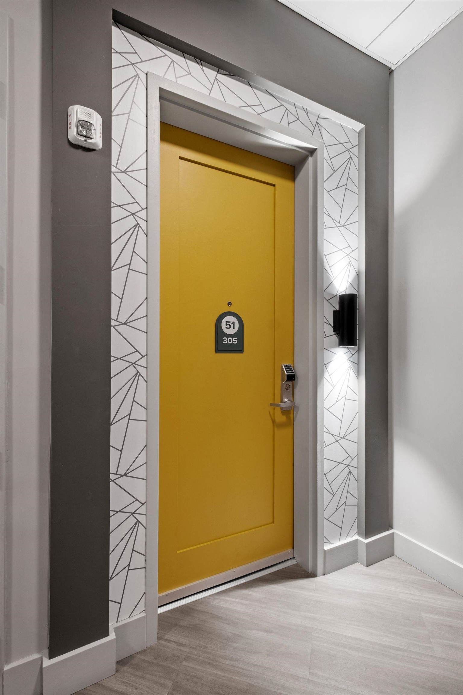 51 Elm St, Laconia, NH 03246