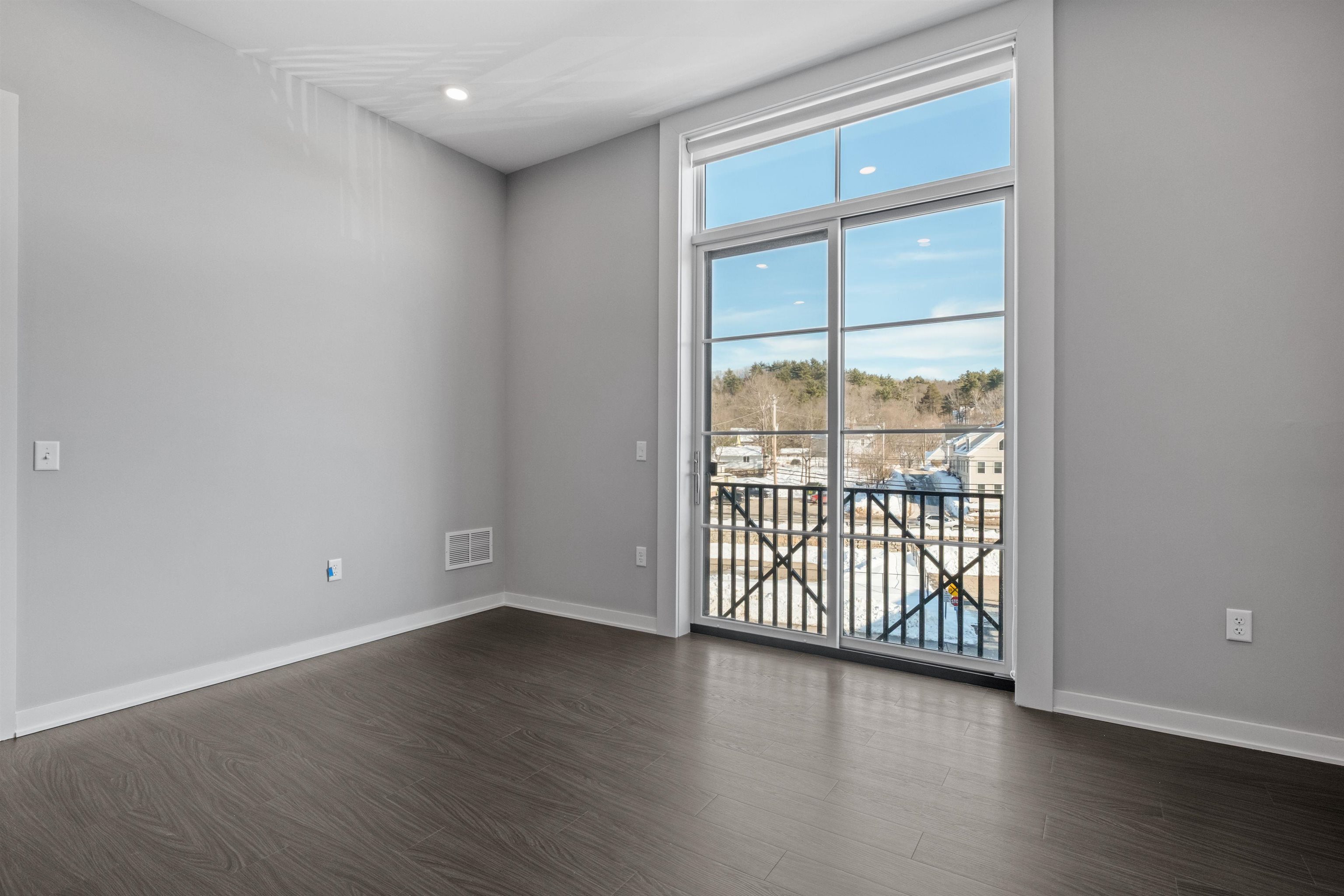 51 Elm Street — photo 3