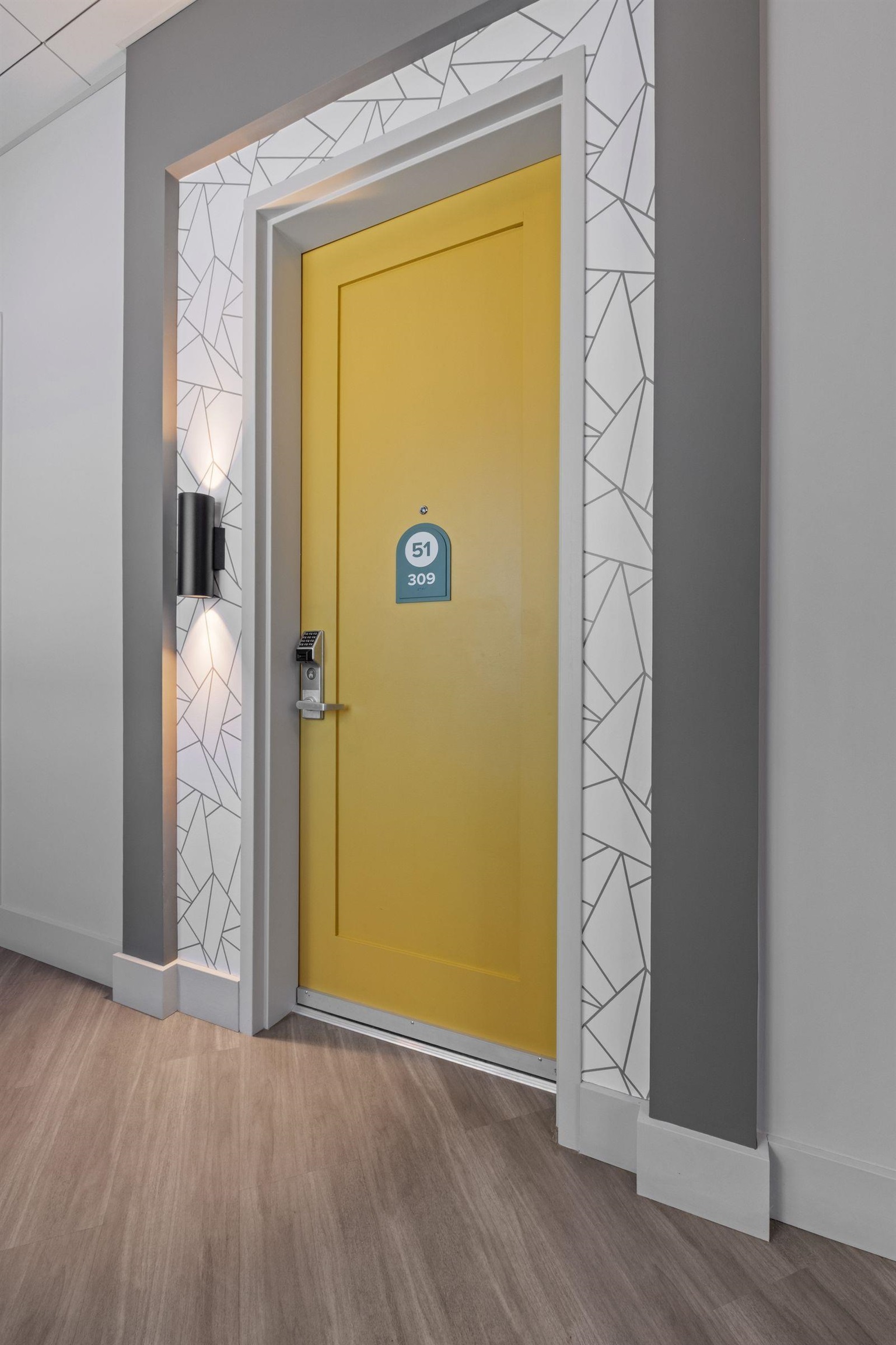 51 Elm St, Laconia, NH 03246