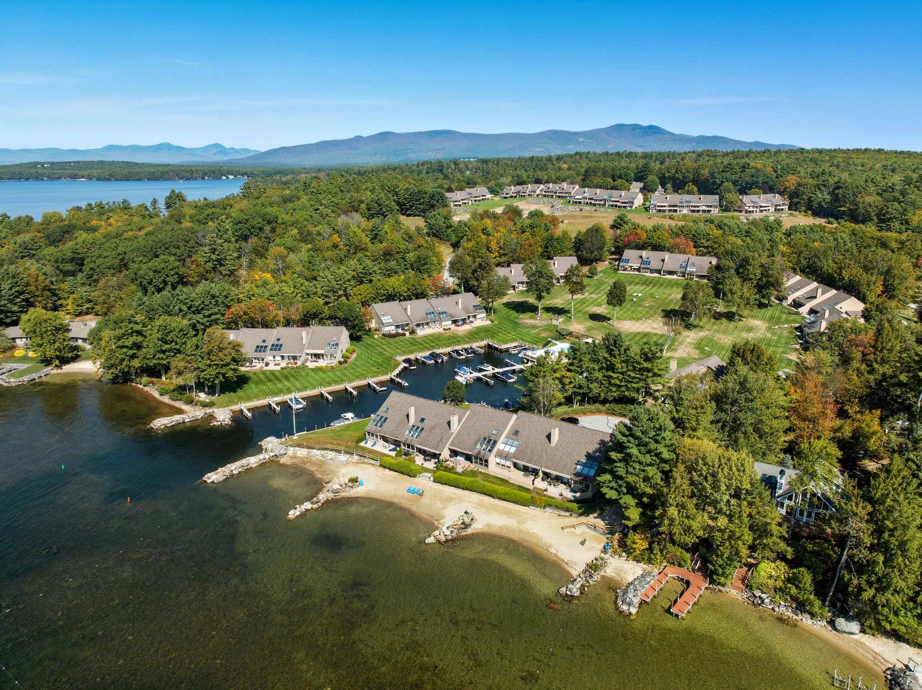 9 Starboard Ln, Moultonborough, NH 03254
