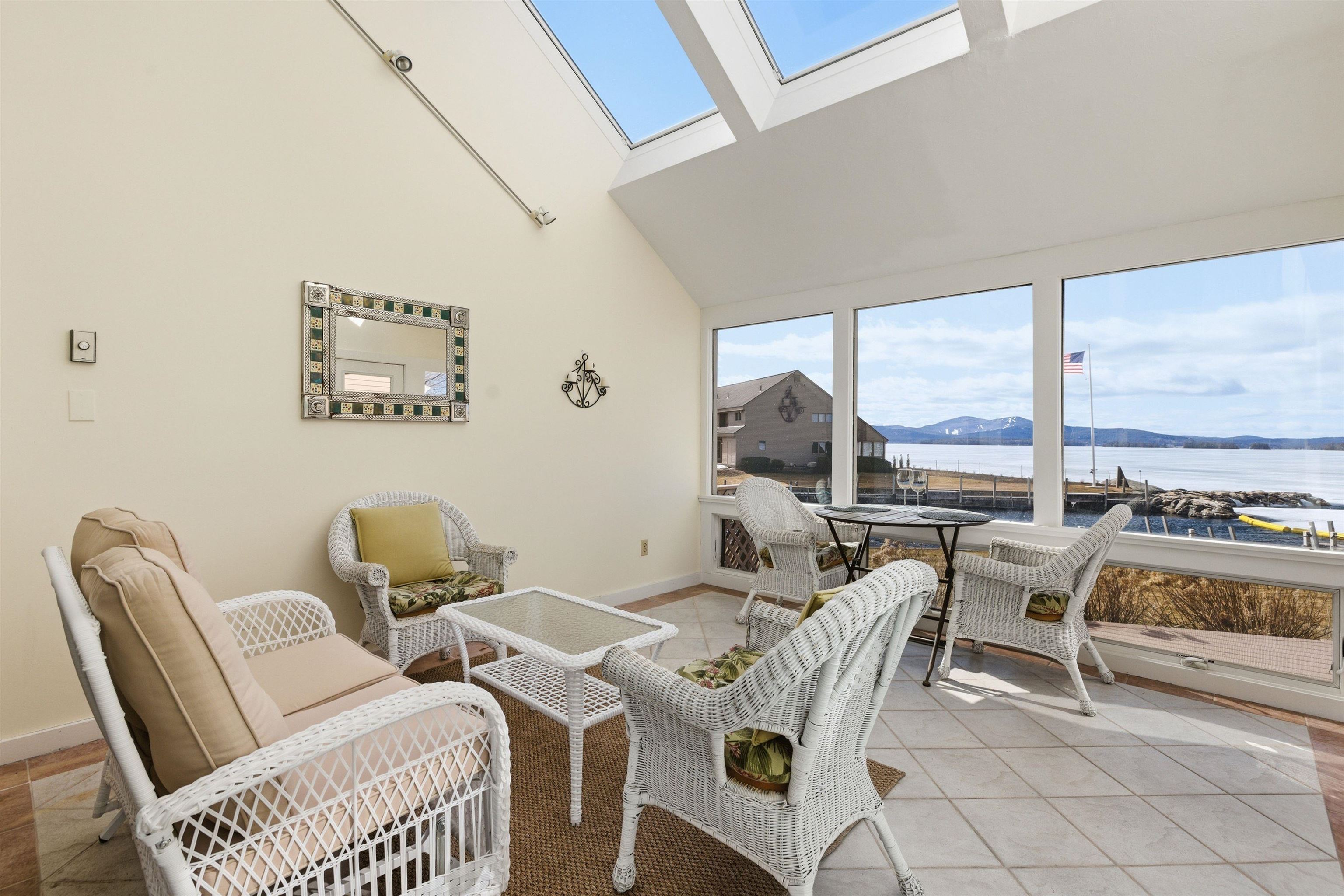 9 Starboard Ln #1, Moultonborough, NH 03254