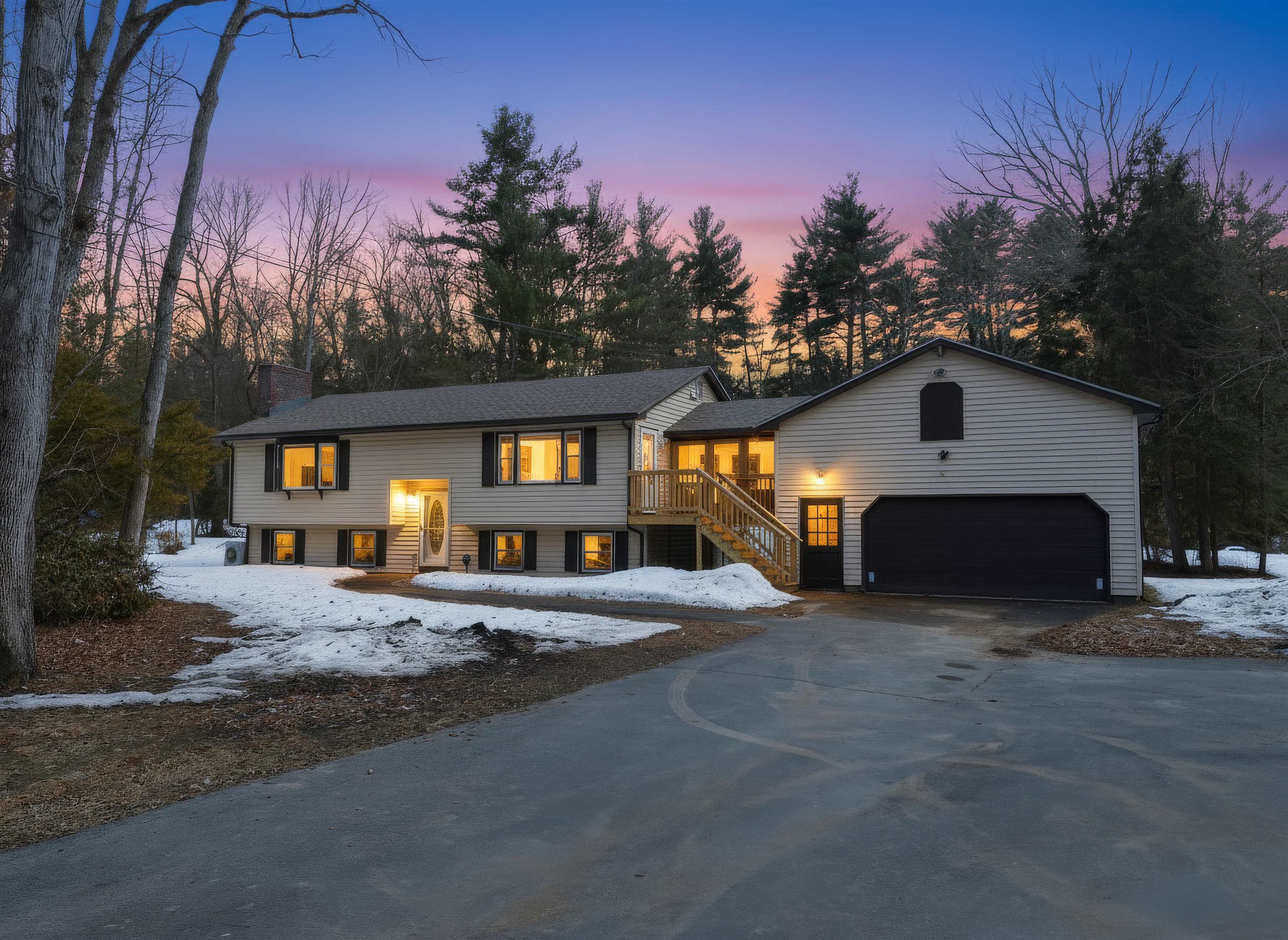 23 Brook Rd, Litchfield, NH 03052