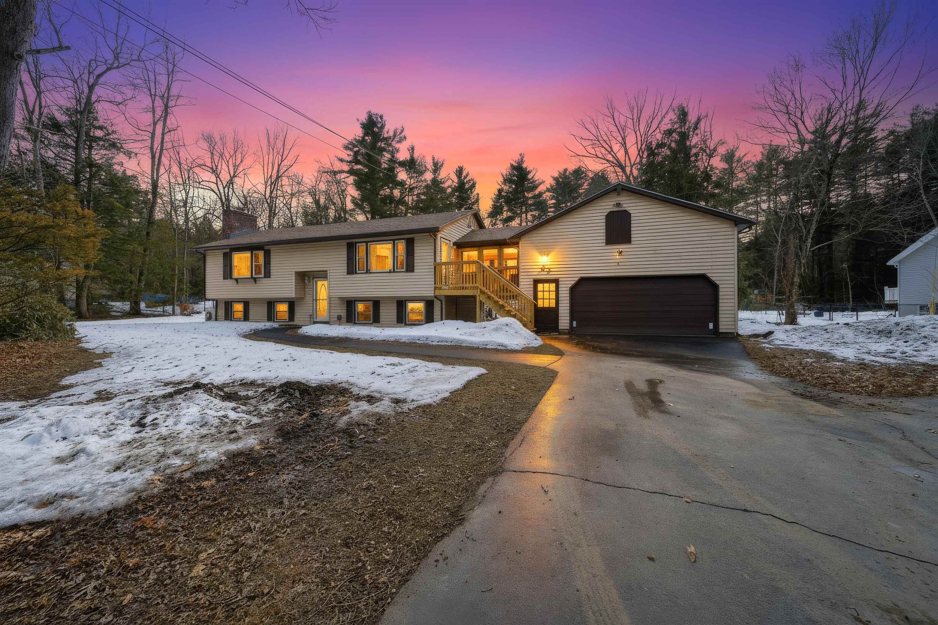 23 Brook Rd, Litchfield, NH 03052