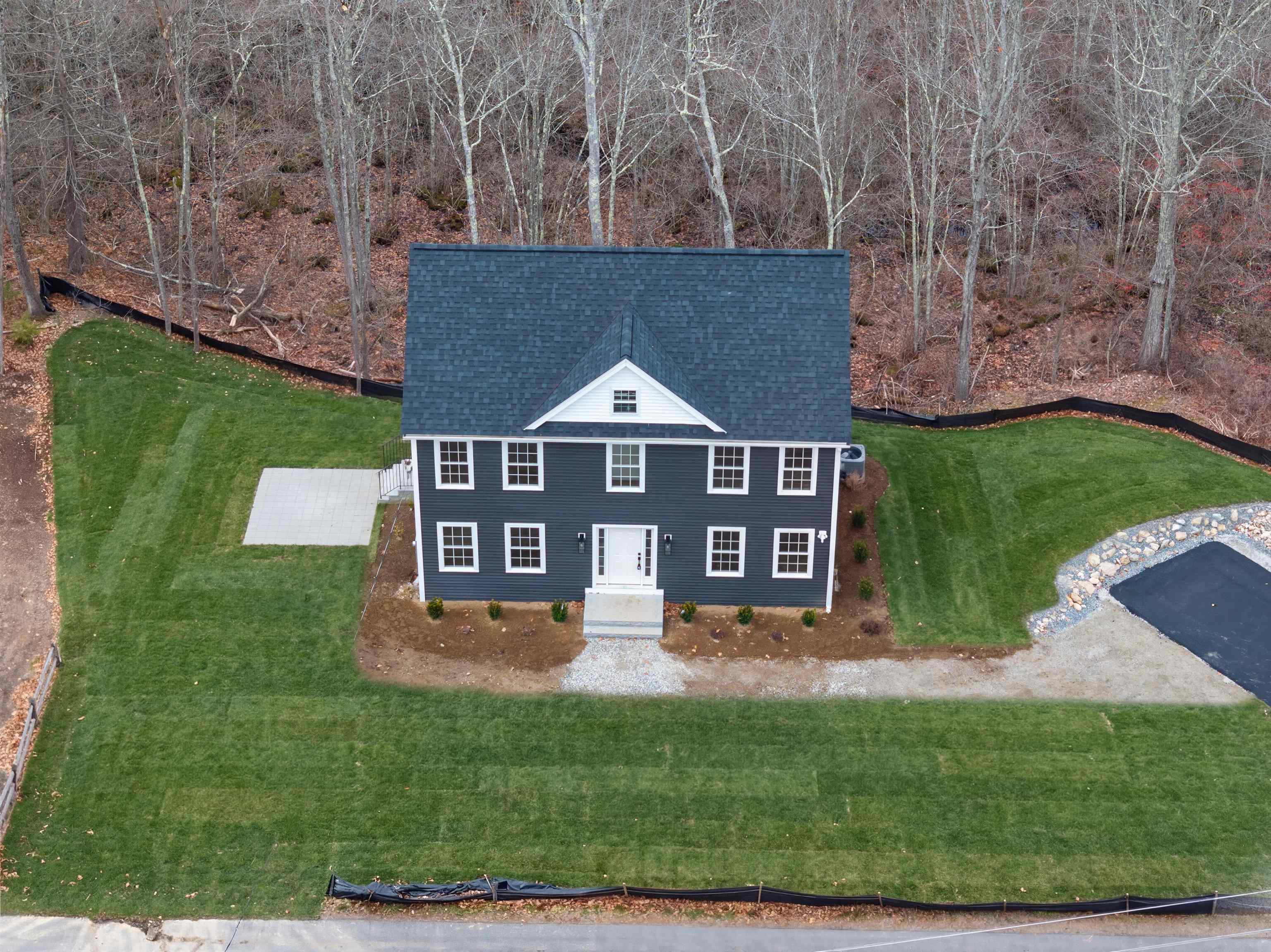 335 Raymond Rd, Chester, NH 03036