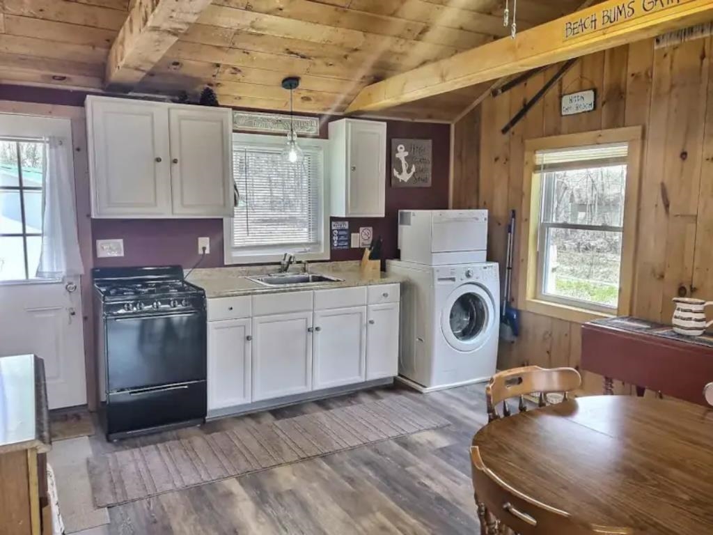 11 Indian Point Rd, Croydon, NH 03773