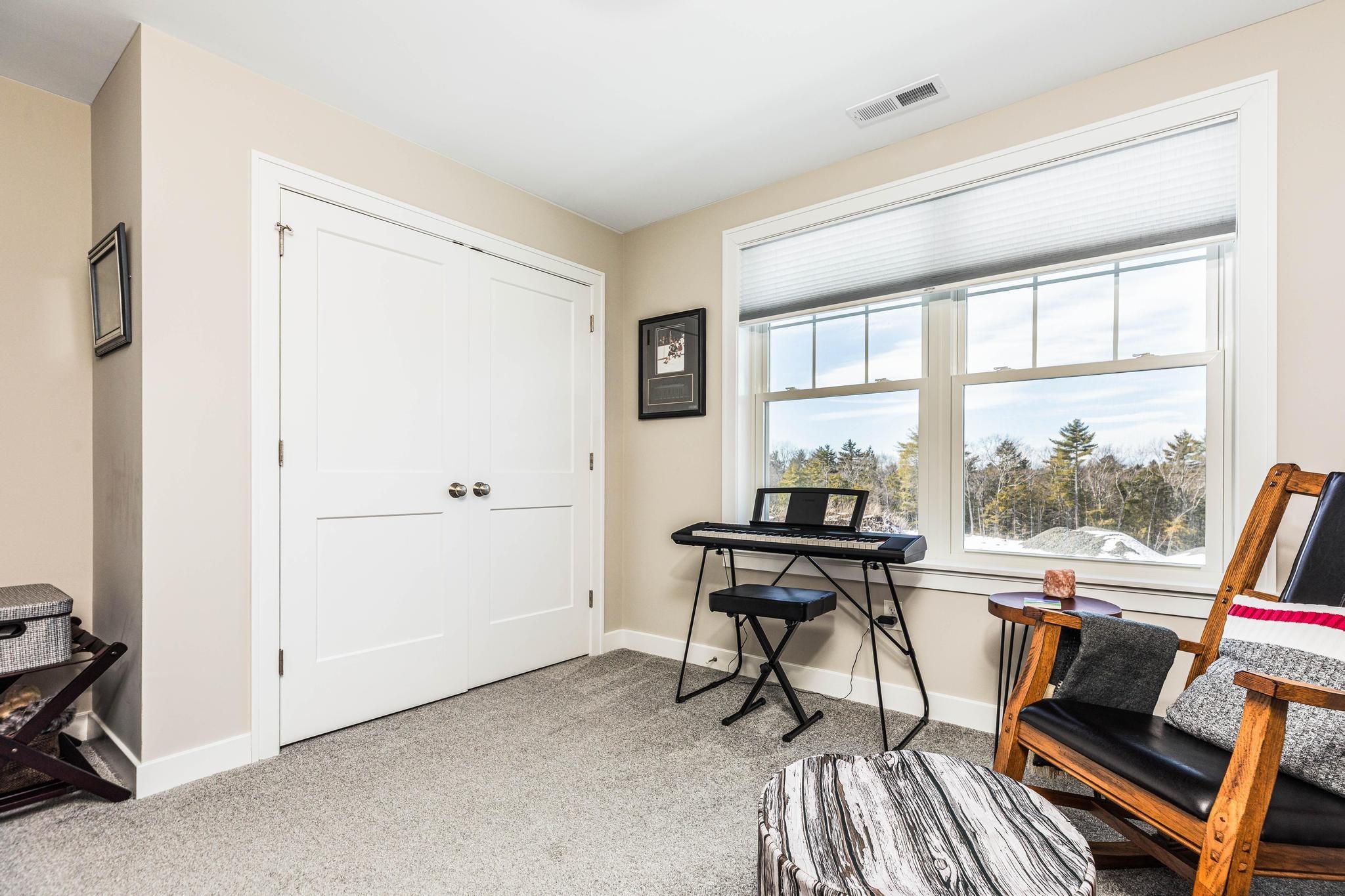 42 Green Rd, Newmarket, NH 03857
