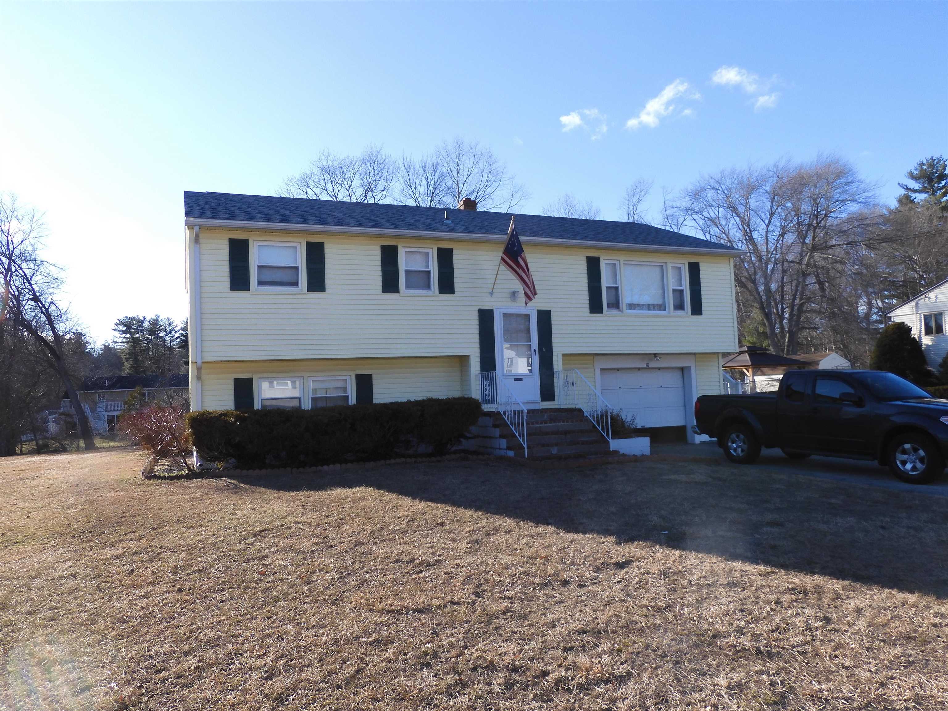 18 Shepard Ave, Salem, NH 03079