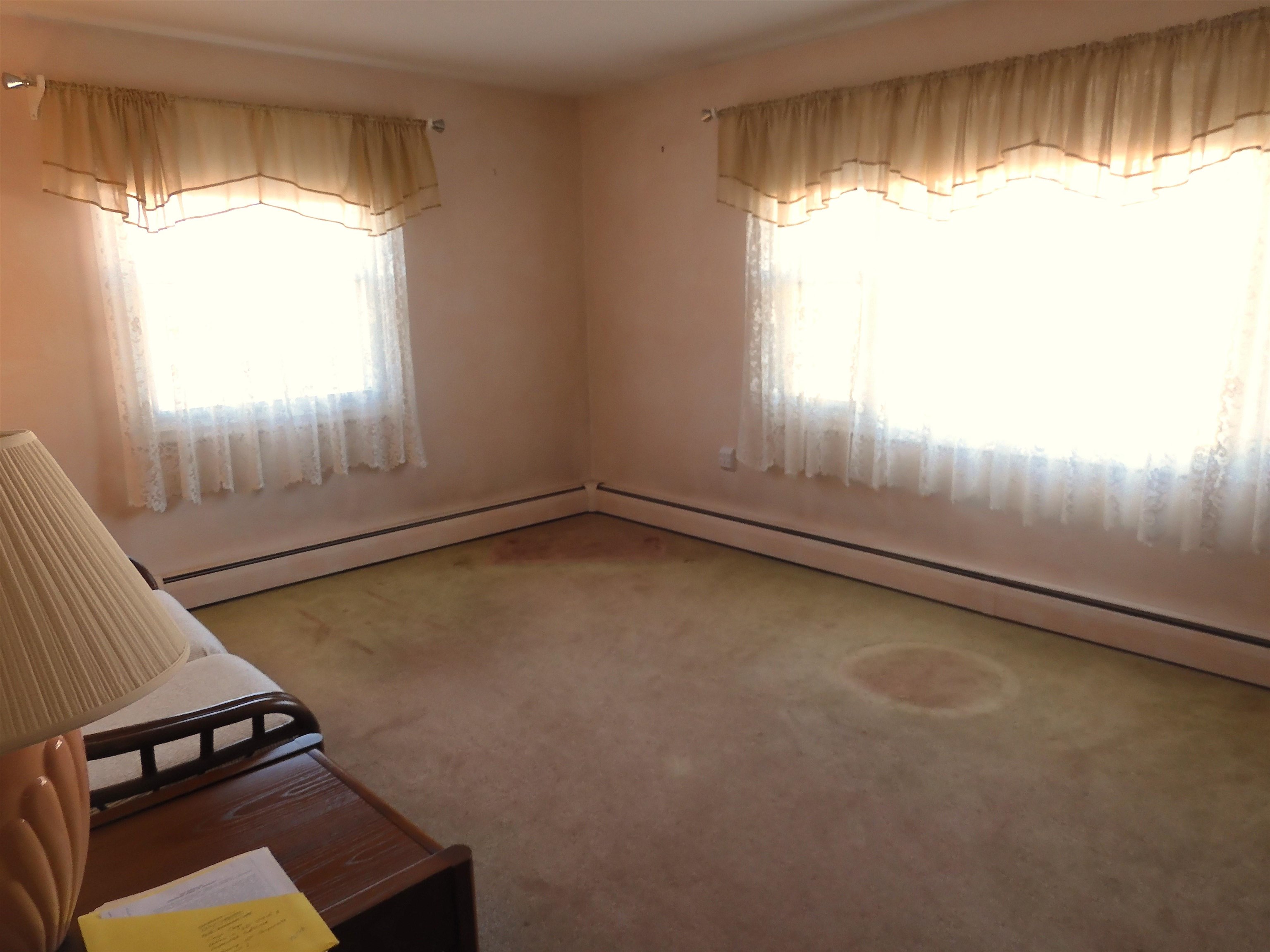 18 Shepard Ave, Salem, NH 03079