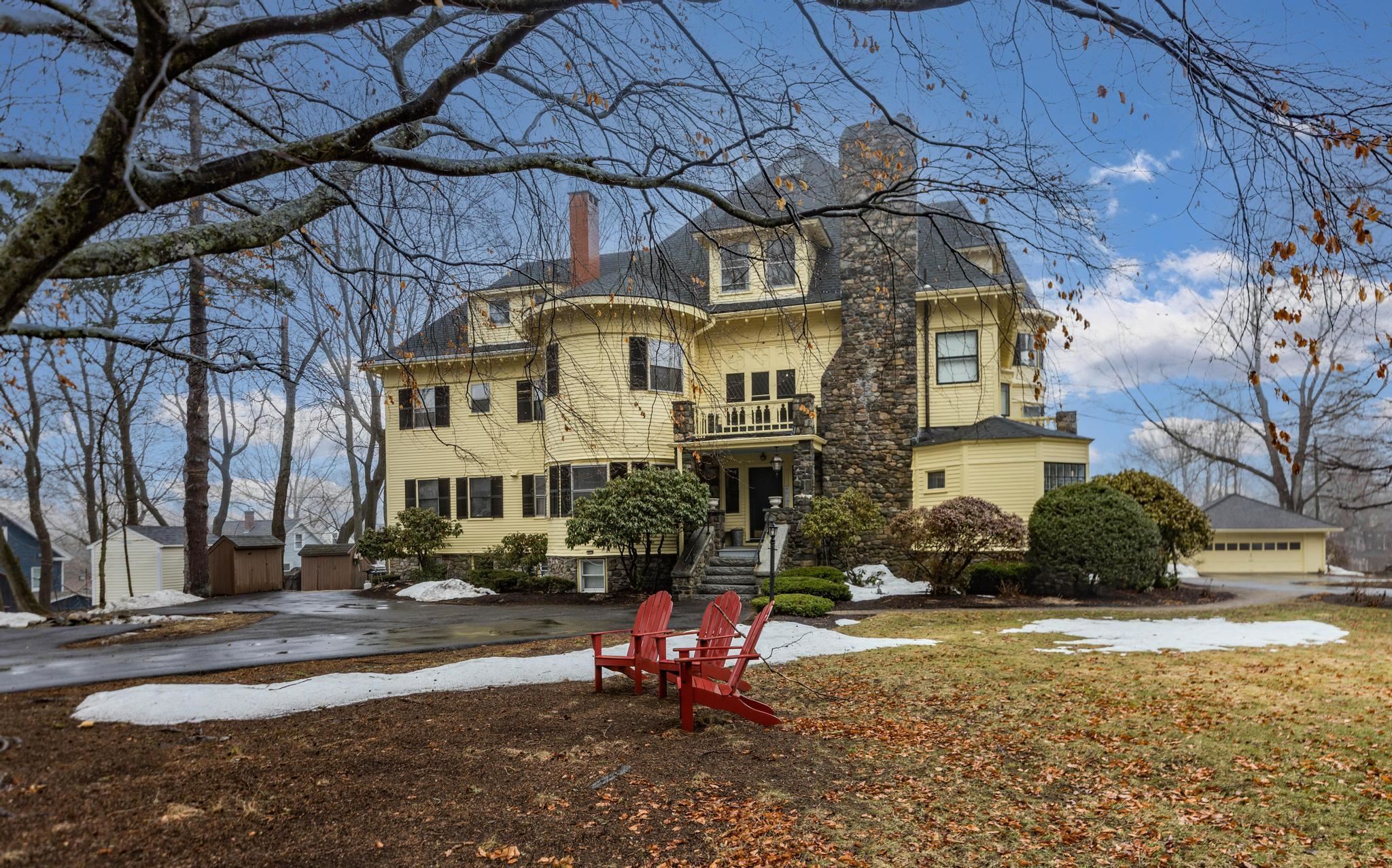 889 South St, Portsmouth, NH 03801