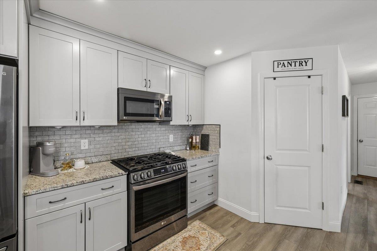 2 Sonoma Ln, Concord, NH 03303