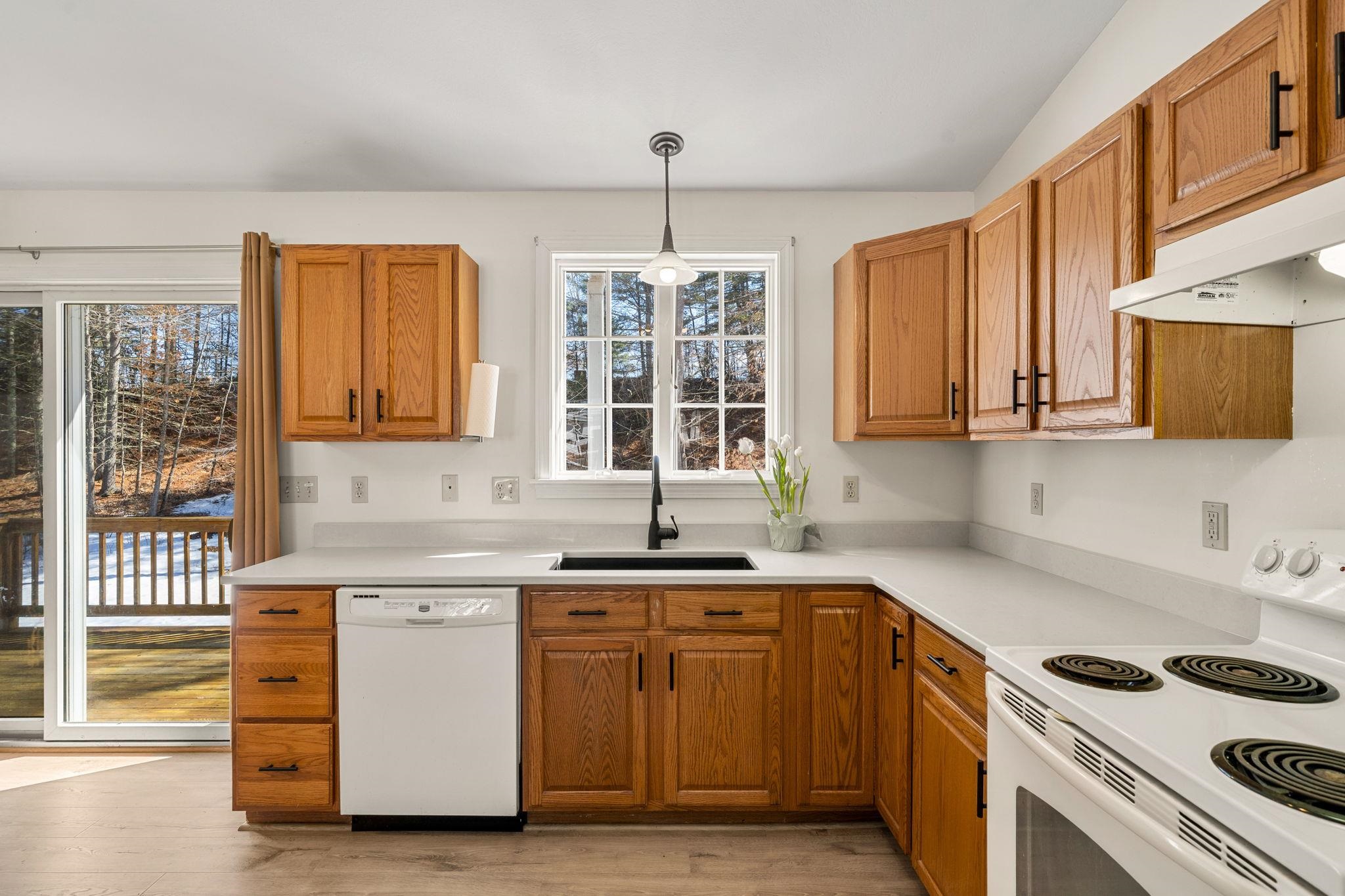 27 Barnes Avenue — photo 3