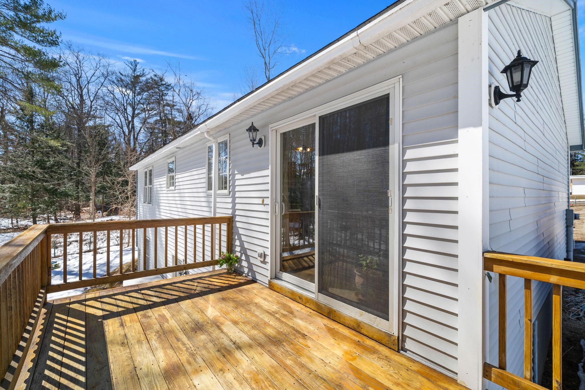 27 Barnes Ave, Alton, NH 03809