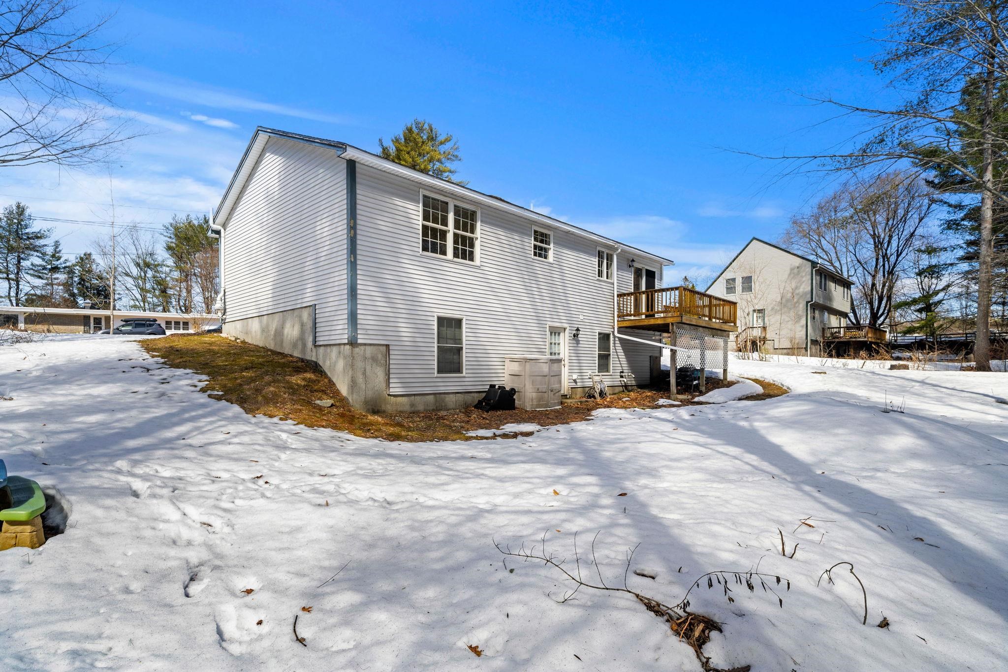 27 Barnes Ave, Alton, NH 03809