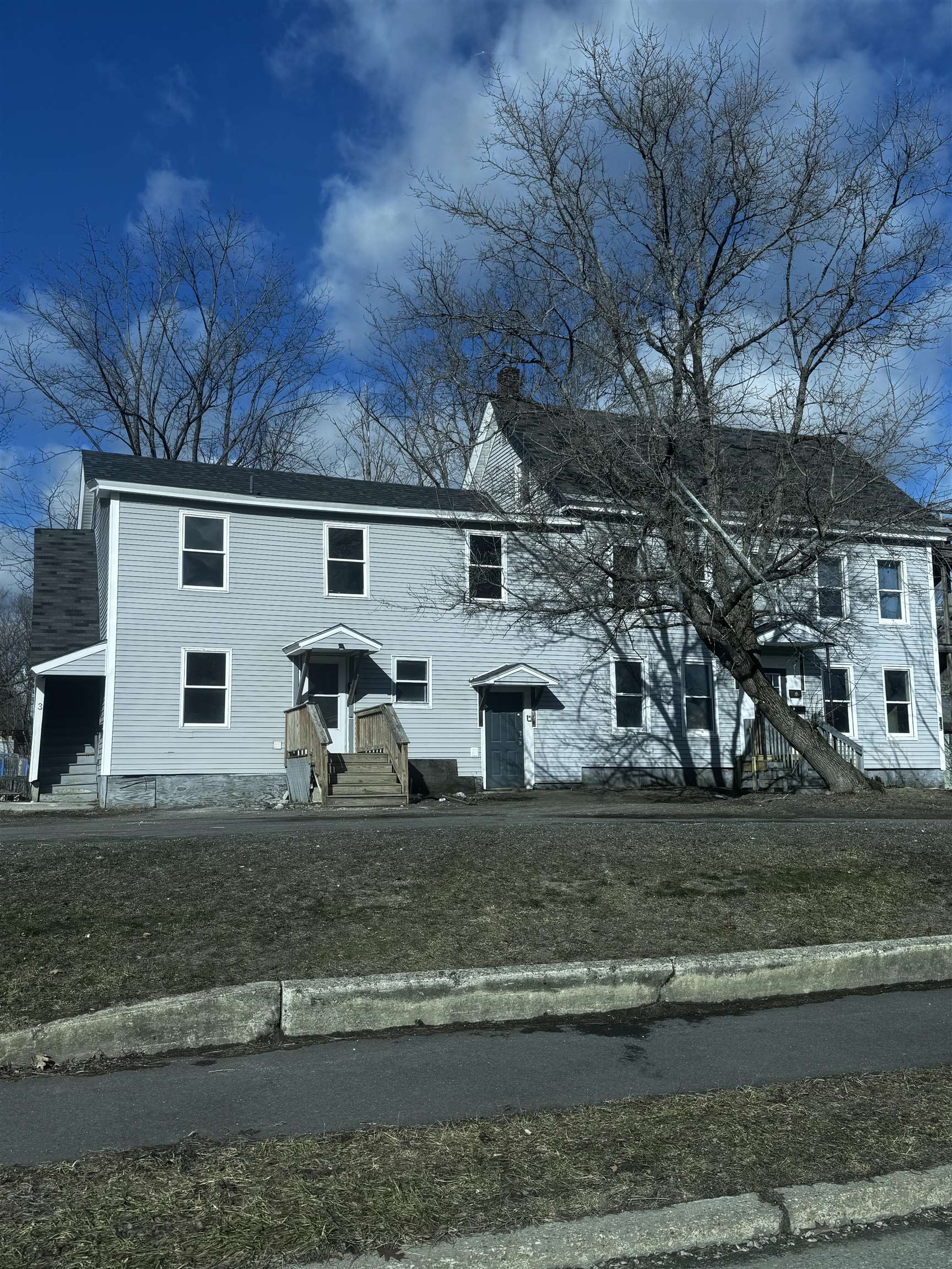 CLAREMONT NH&nbsp;Claremont_NH for sale $Apartment For Lease: $2,600