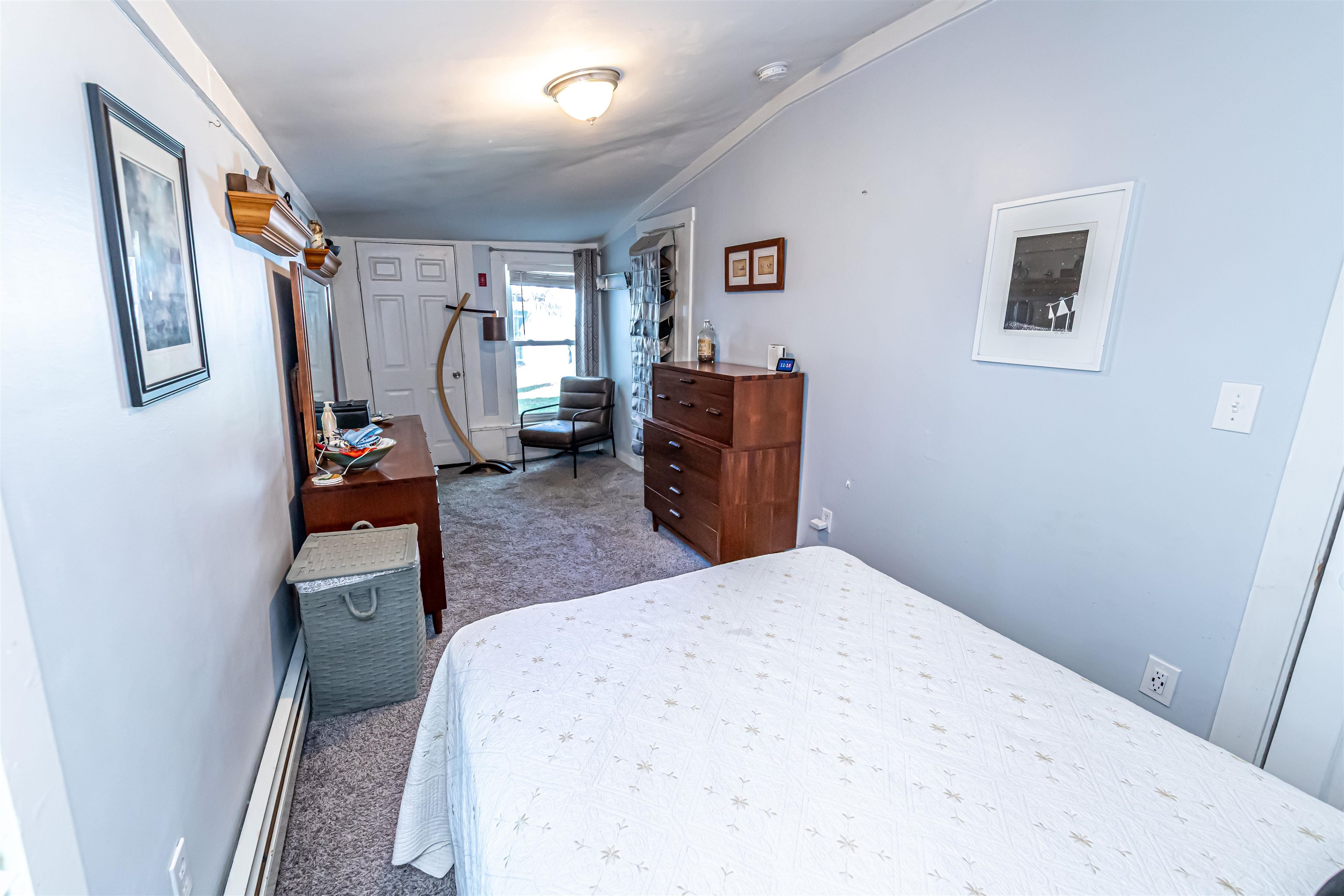 1936 Lake Shore Rd, Manchester, NH 03109