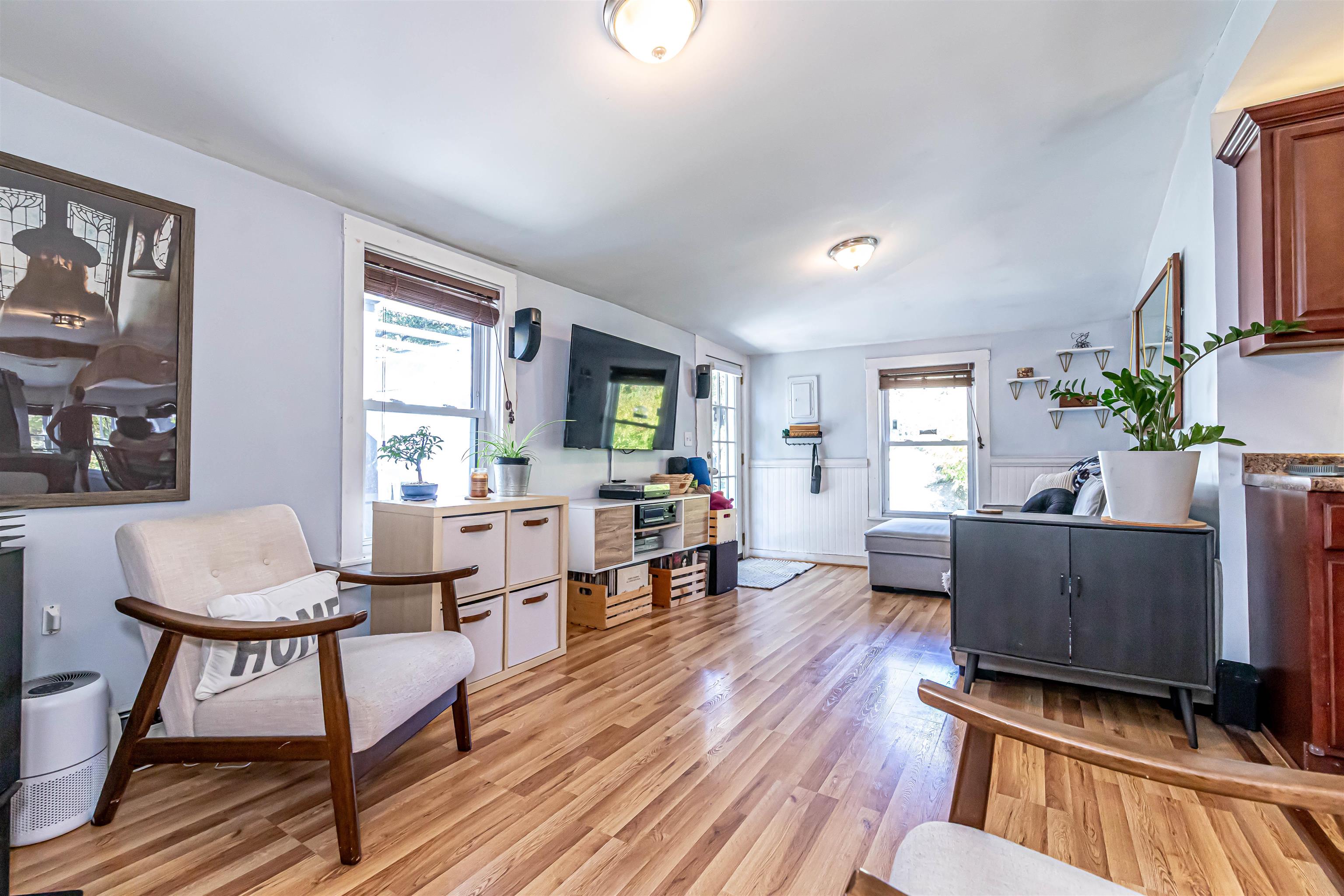 1936 Lake Shore Rd, Manchester, NH 03109