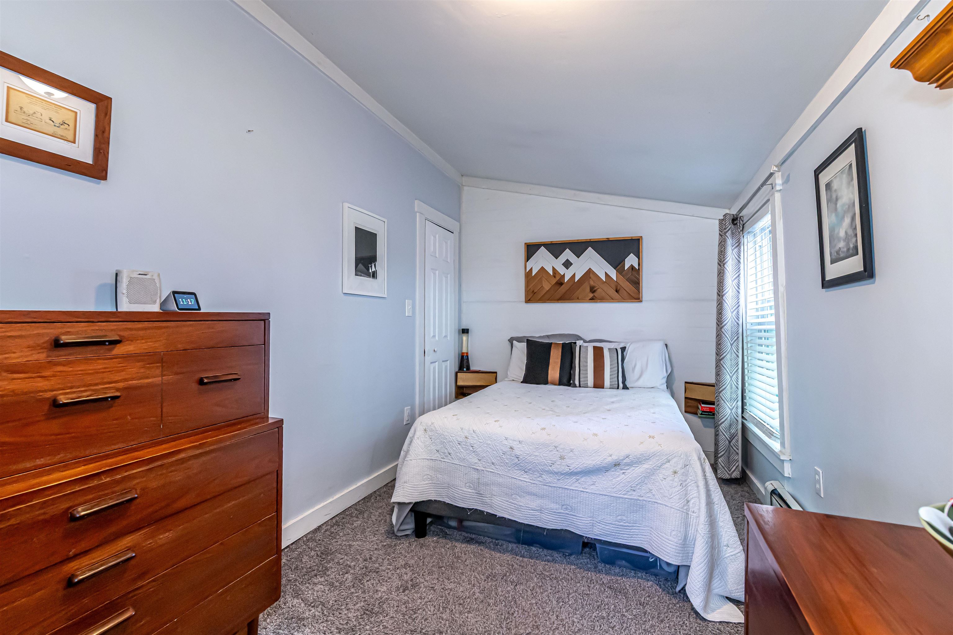 1936 Lake Shore Rd, Manchester, NH 03109