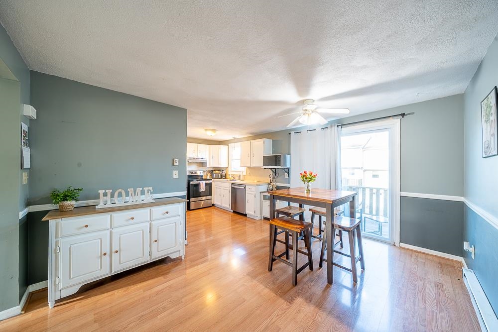 4 Stonegate Ln, Derry, NH 03038