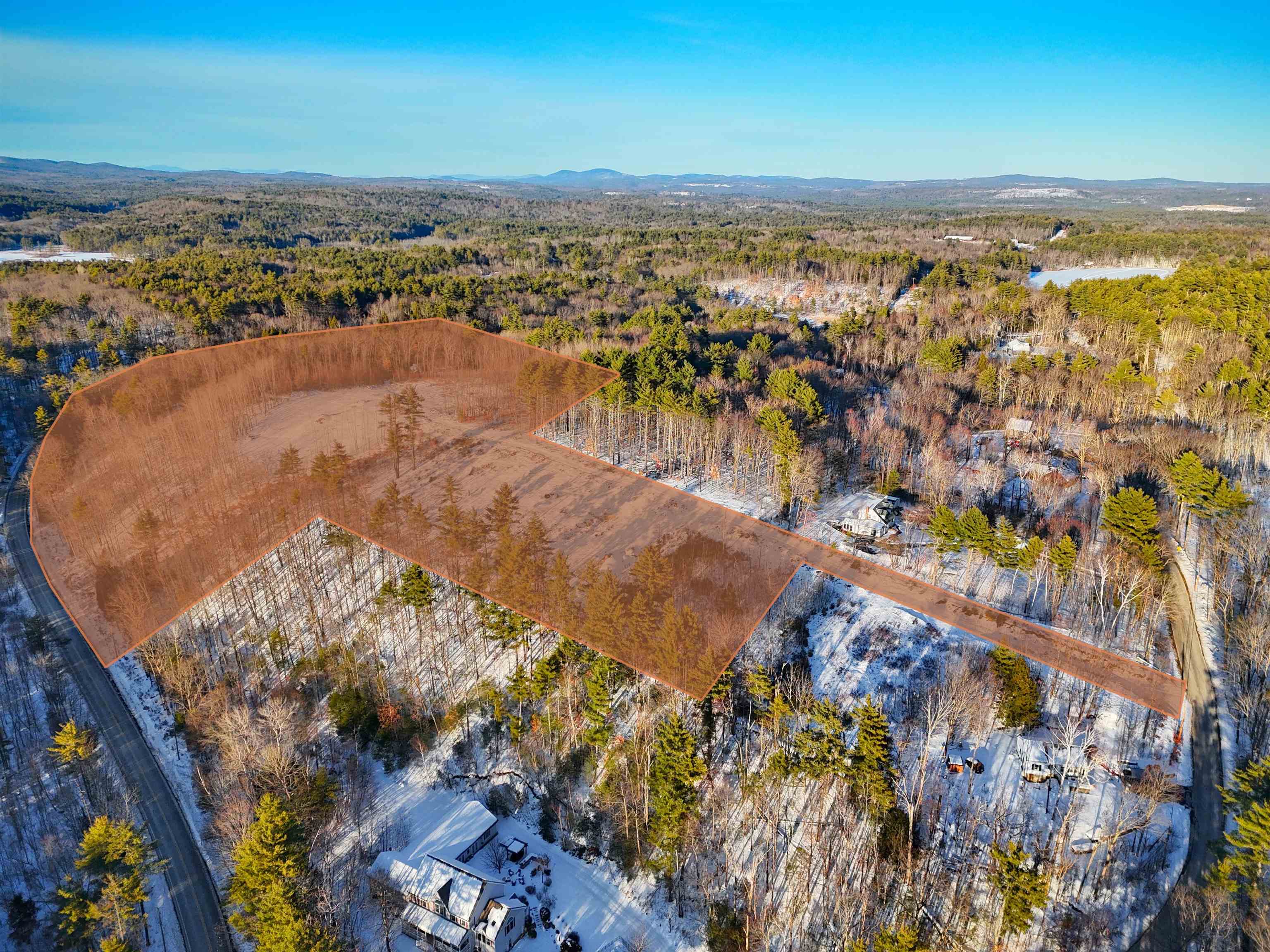 15 Hot Hole Pond Rd, Concord, NH 03301