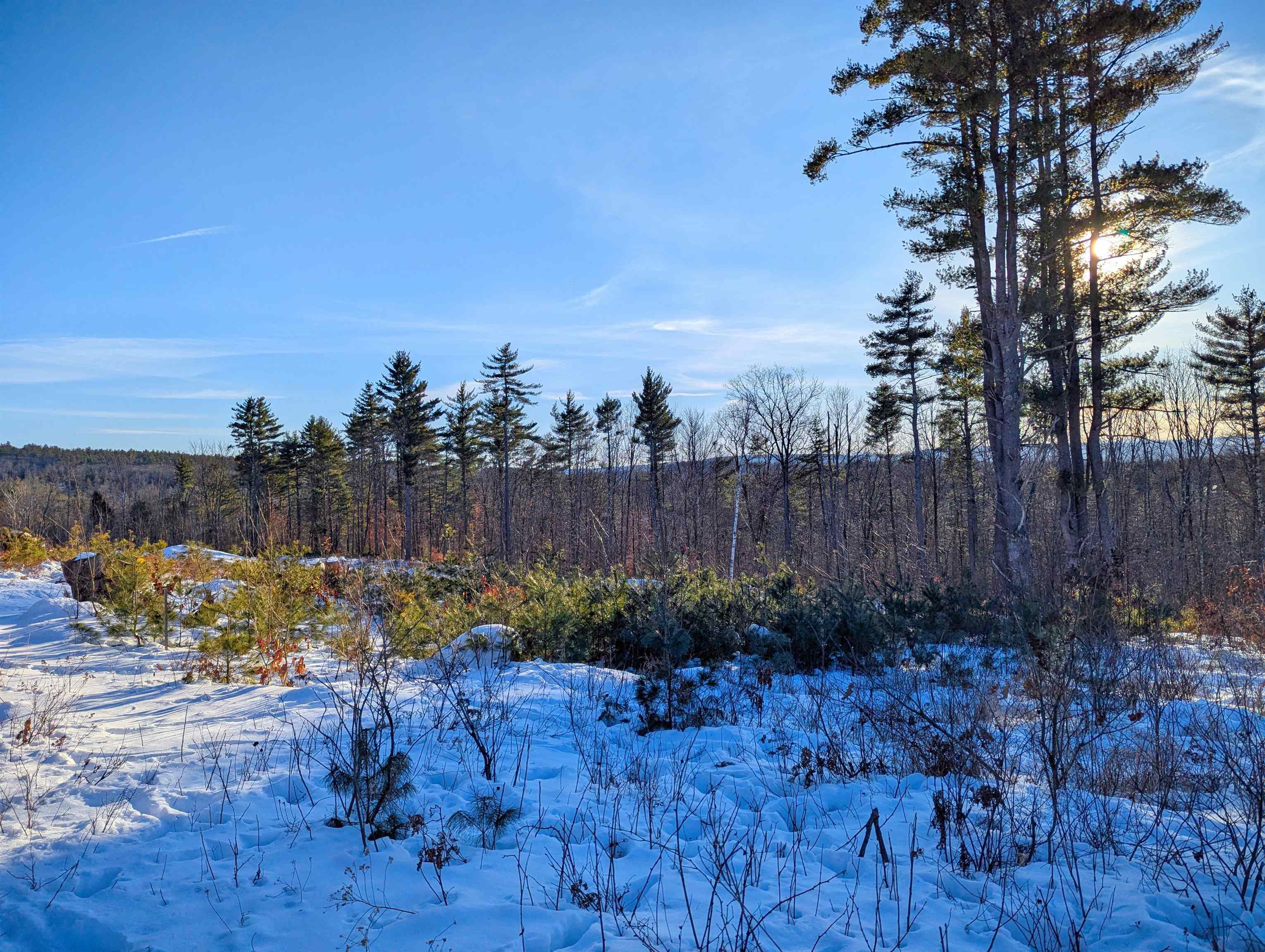 15 Hot Hole Pond Rd, Concord, NH 03301