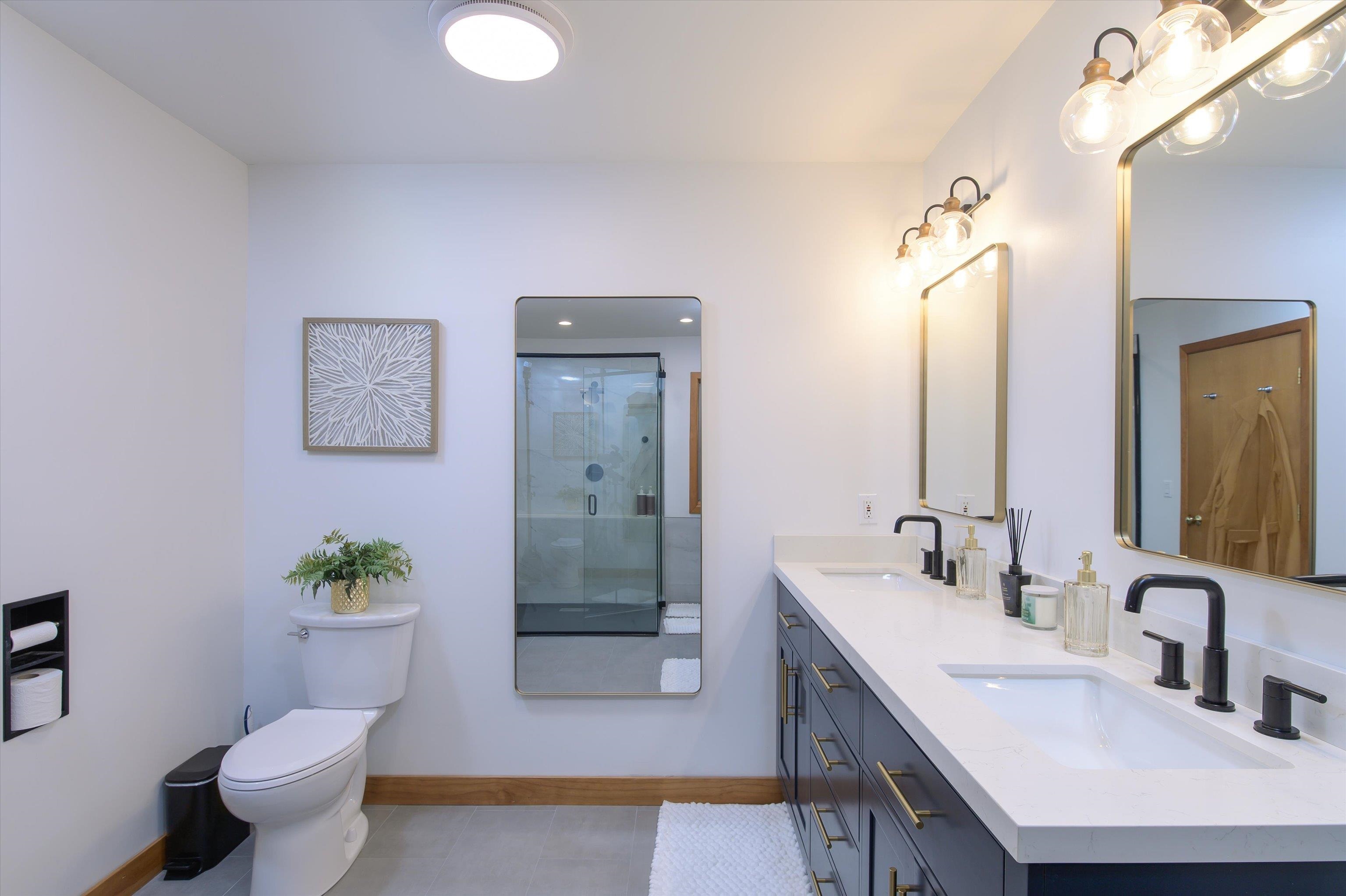 Primary En Suite Bath