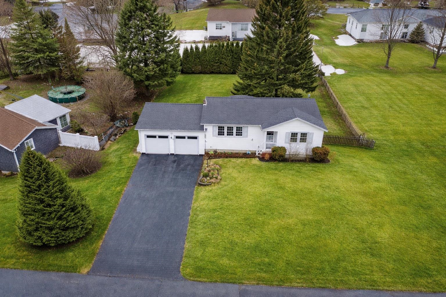 7 Douglas Dr, Salem, NH 03079