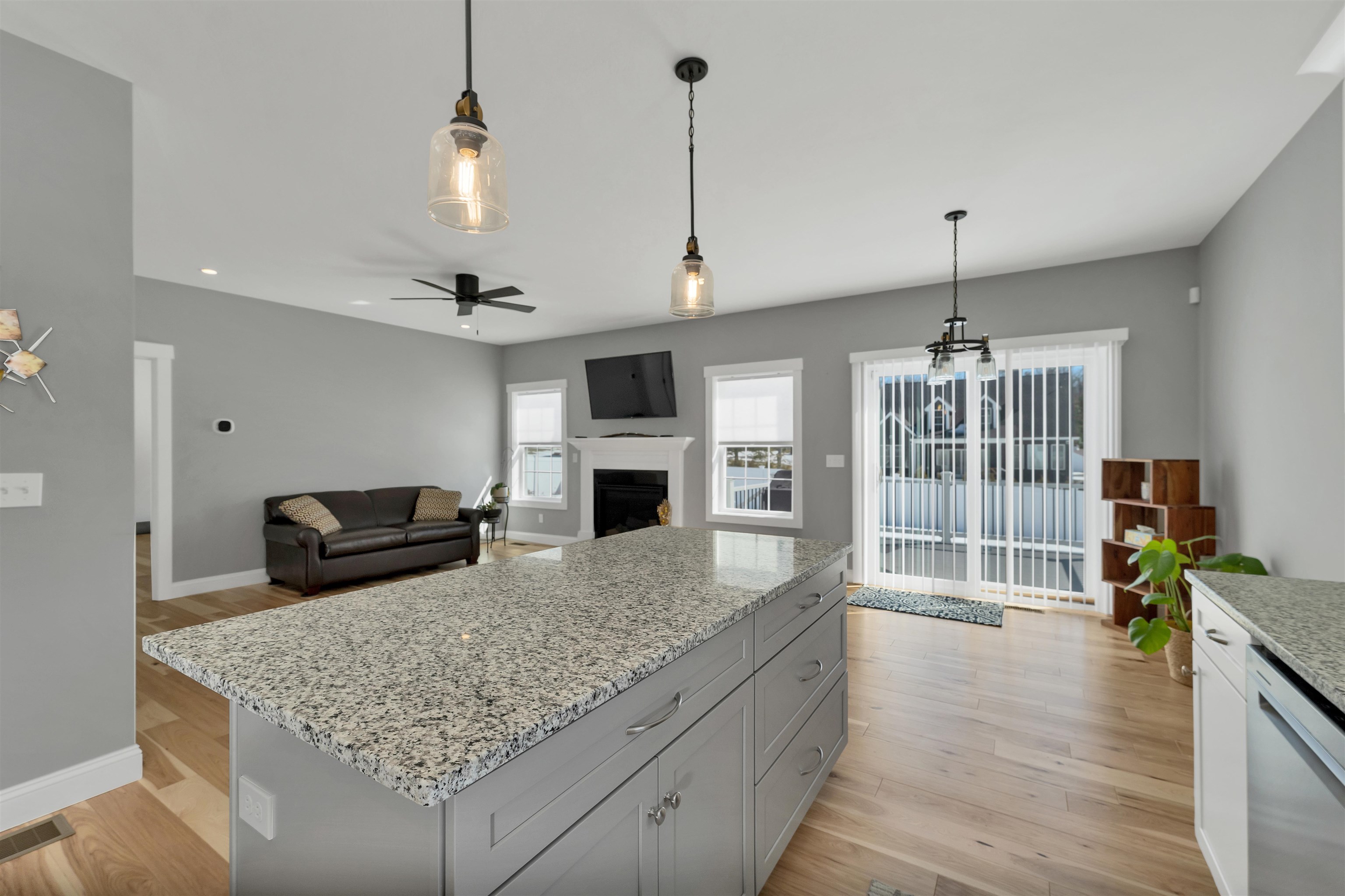 46 Bailey Dr, Rochester, NH 03268