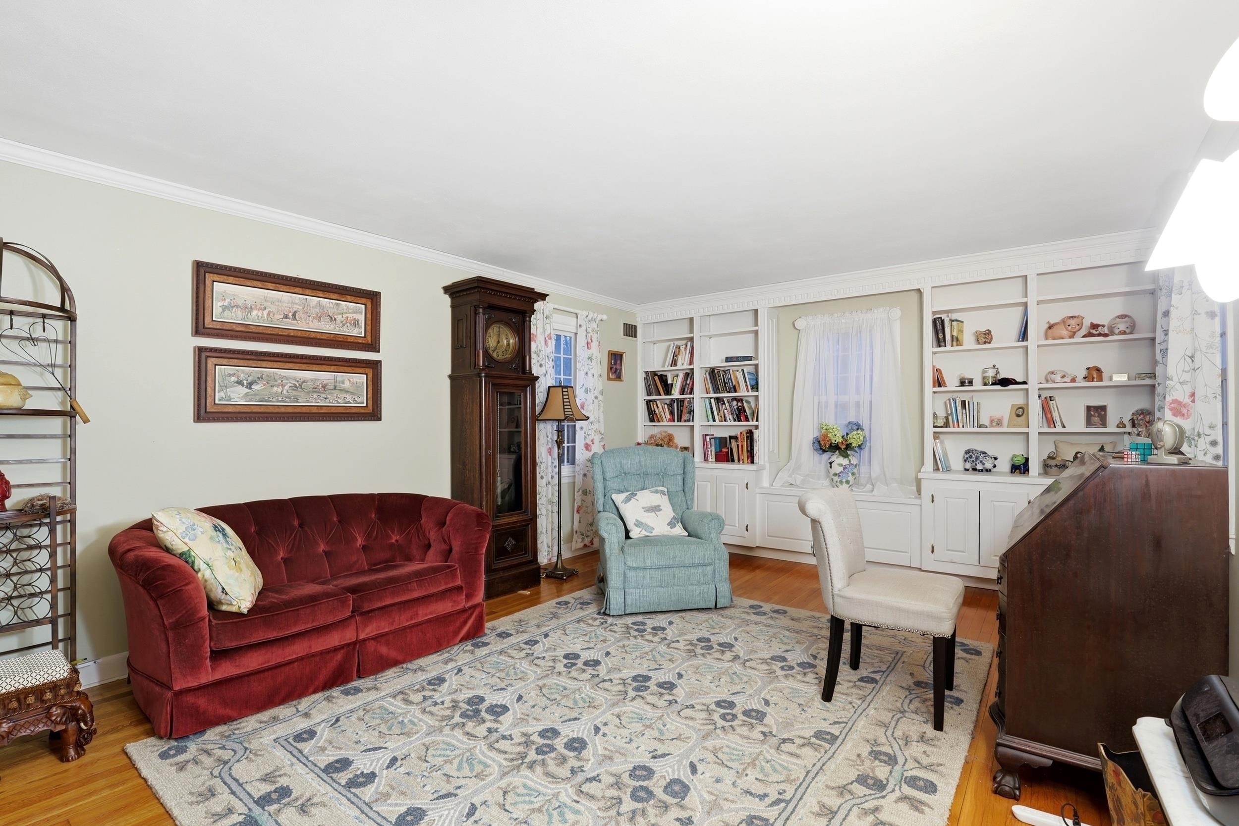 2 Steppingstone Rd, Bedford, NH 03110