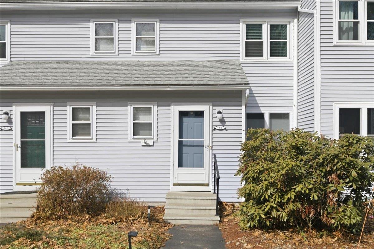 44 Commonwealth Drive 4