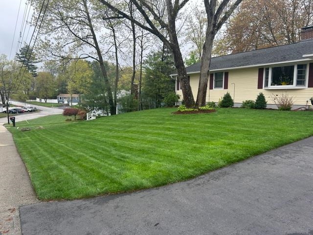 9 Rugby Rd, Nashua, NH 03063