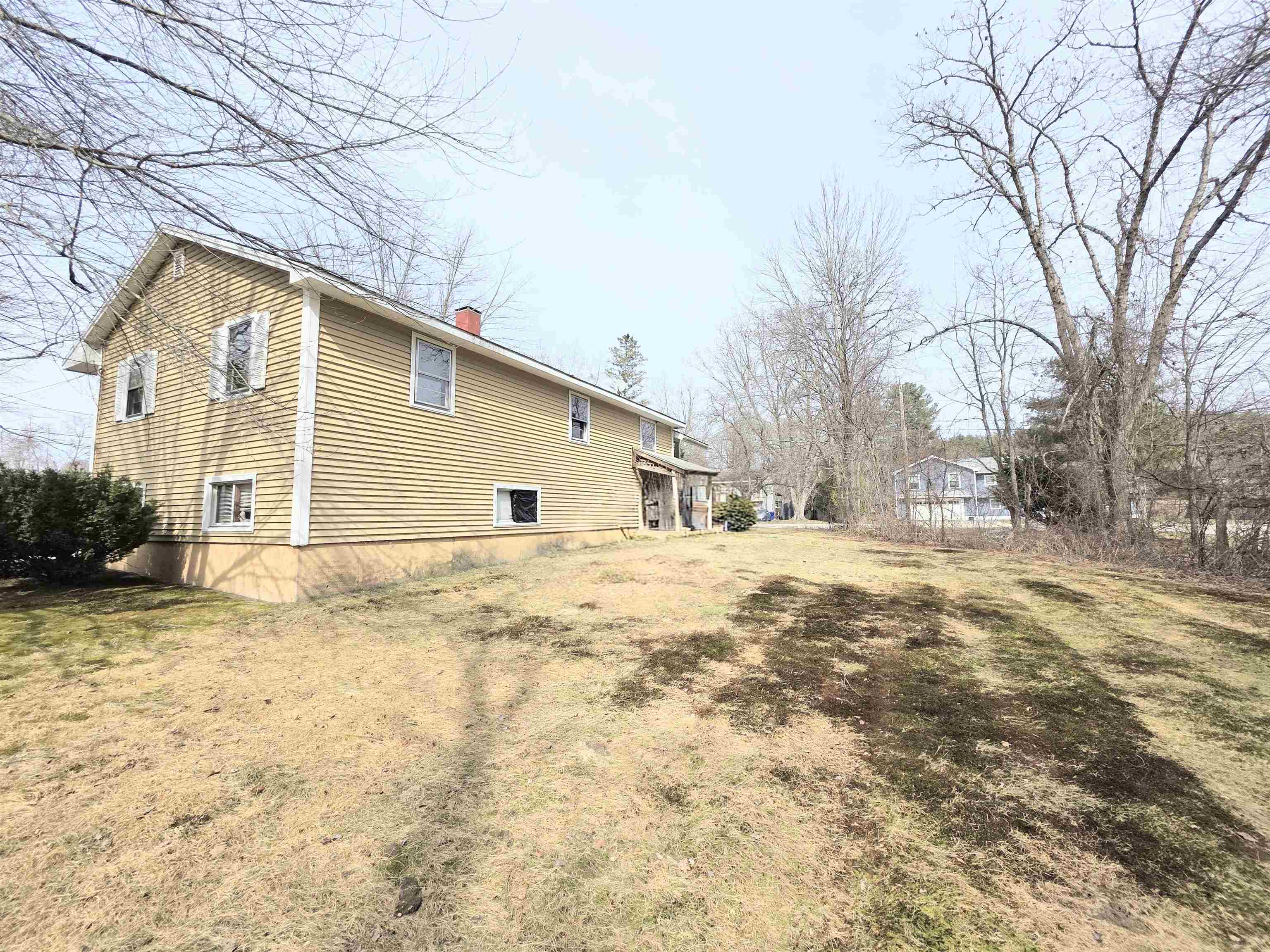 7 Rhona St, Hudson, NH 03051