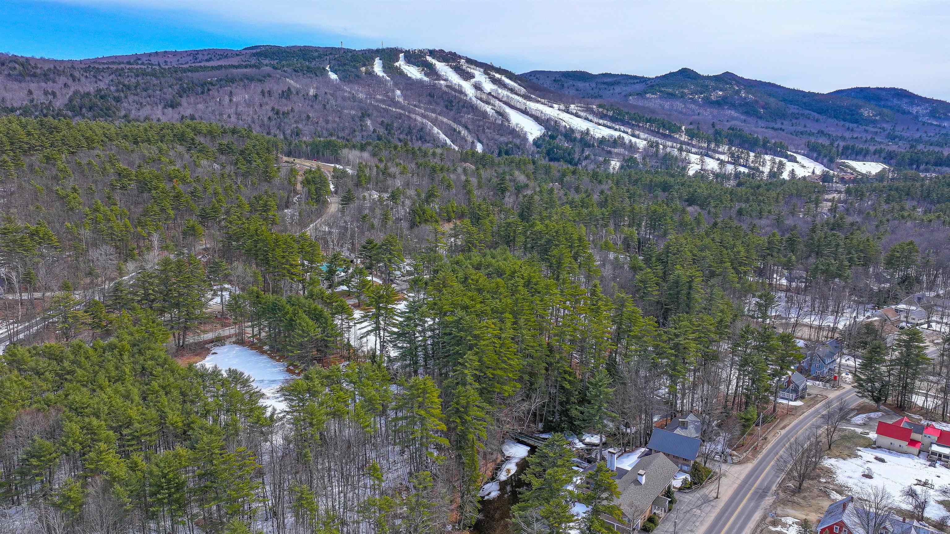 734 Kearsarge Rd, Conway, NH 03818