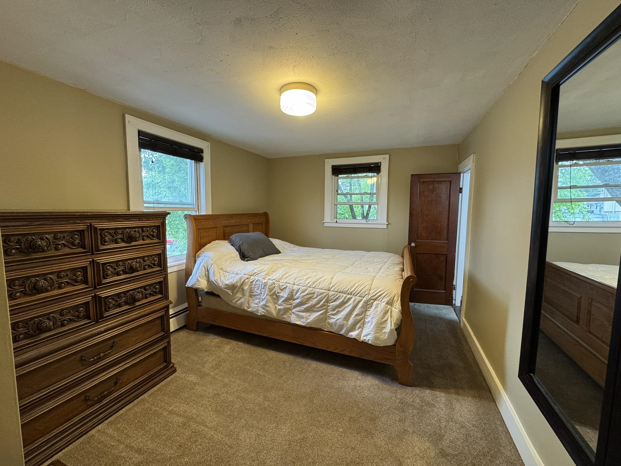 53 Lafayette St, Manchester, NH 03102