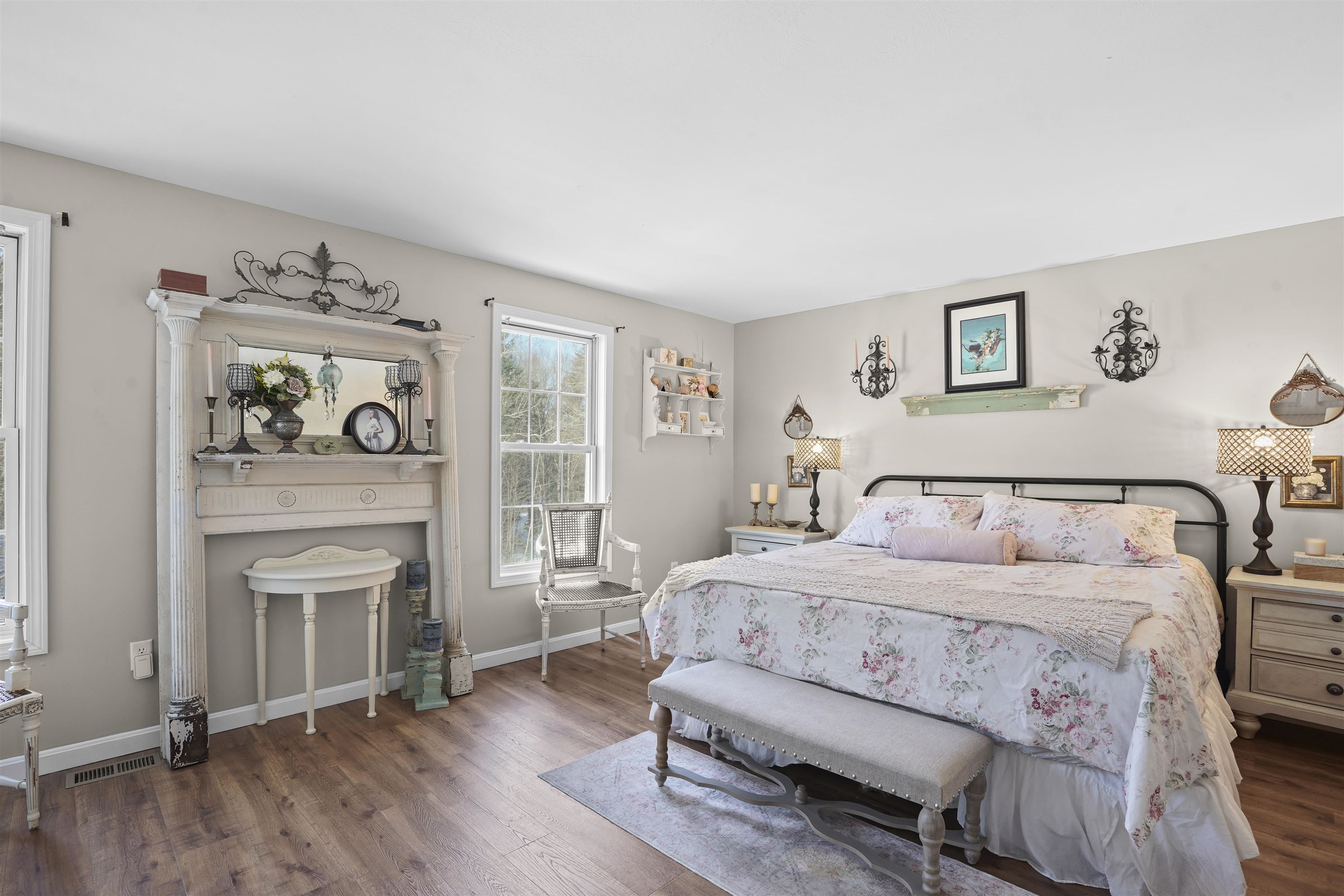 13 Mulberry Ln, Amherst, NH 03031