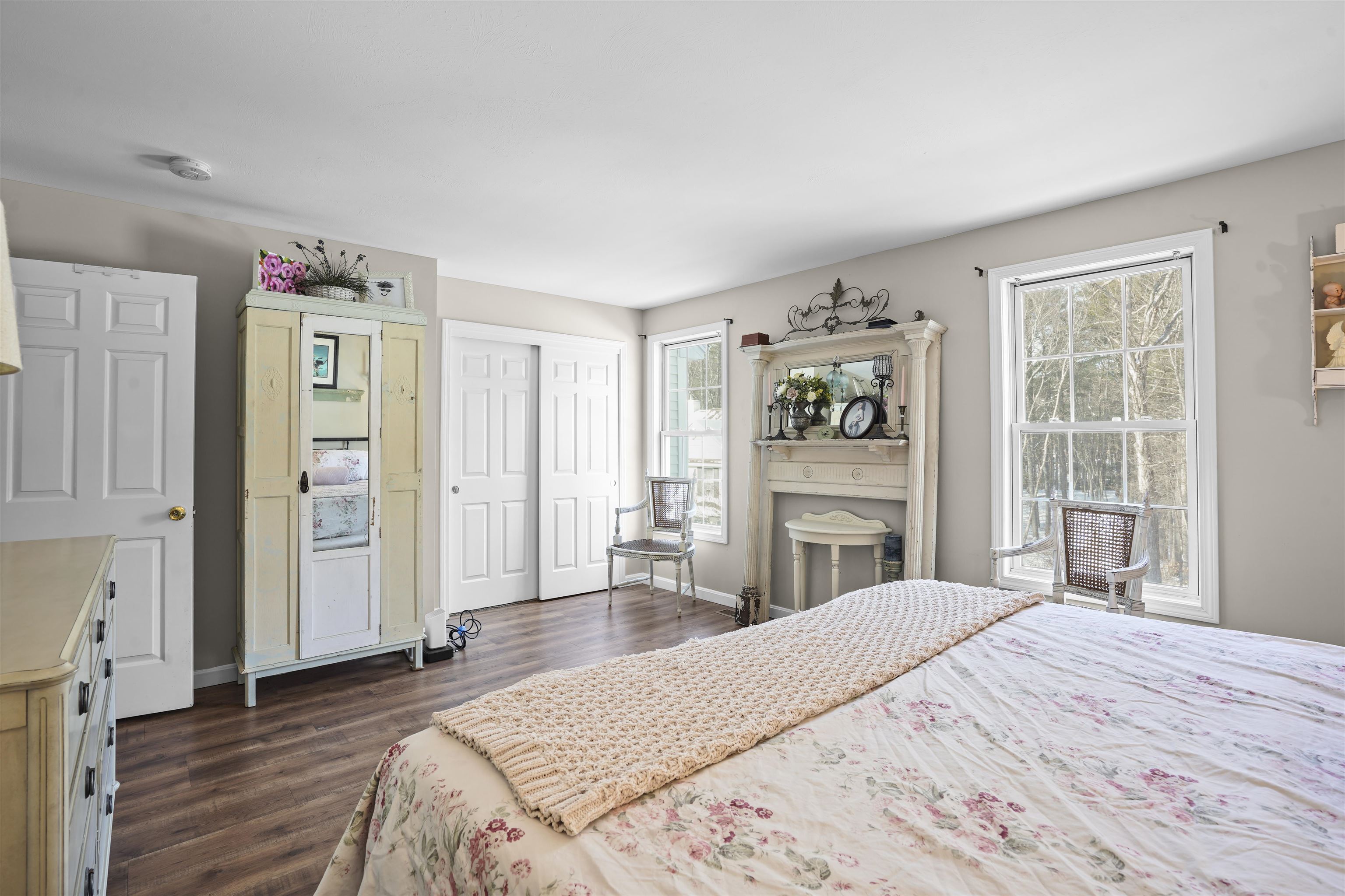 13 Mulberry Ln, Amherst, NH 03031