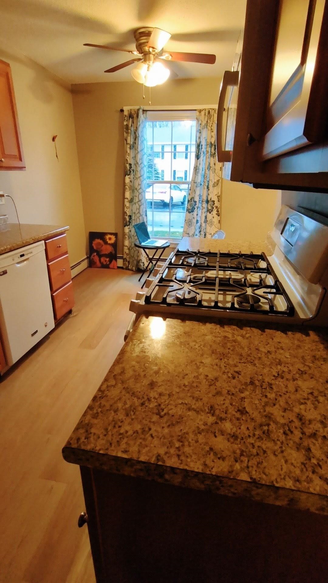 89 Winnacunnet Rd, Hampton, NH 03842