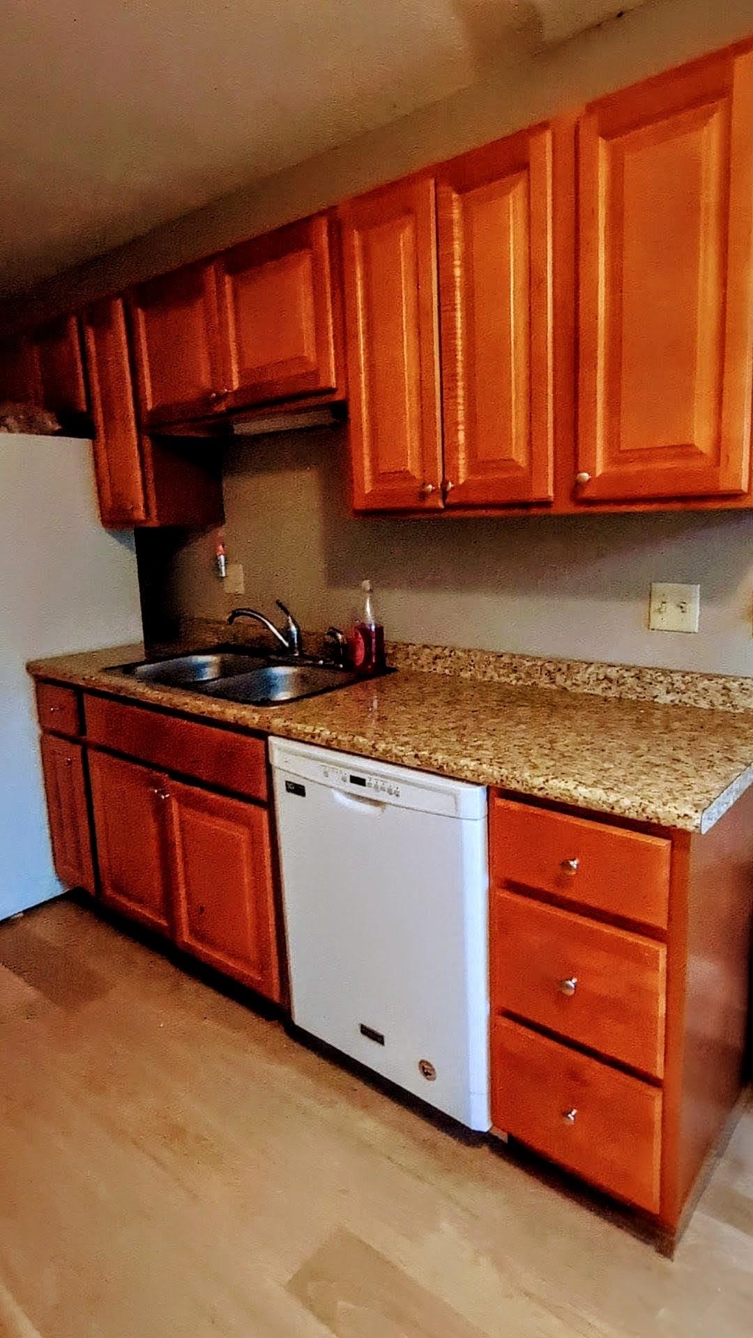 89 Winnacunnet Rd, Hampton, NH 03842