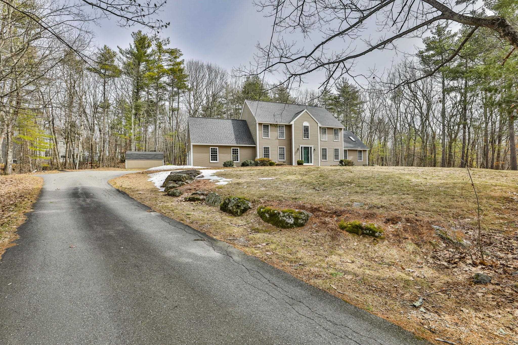 24 Captain Seaver Rd, Brookline, NH 03033