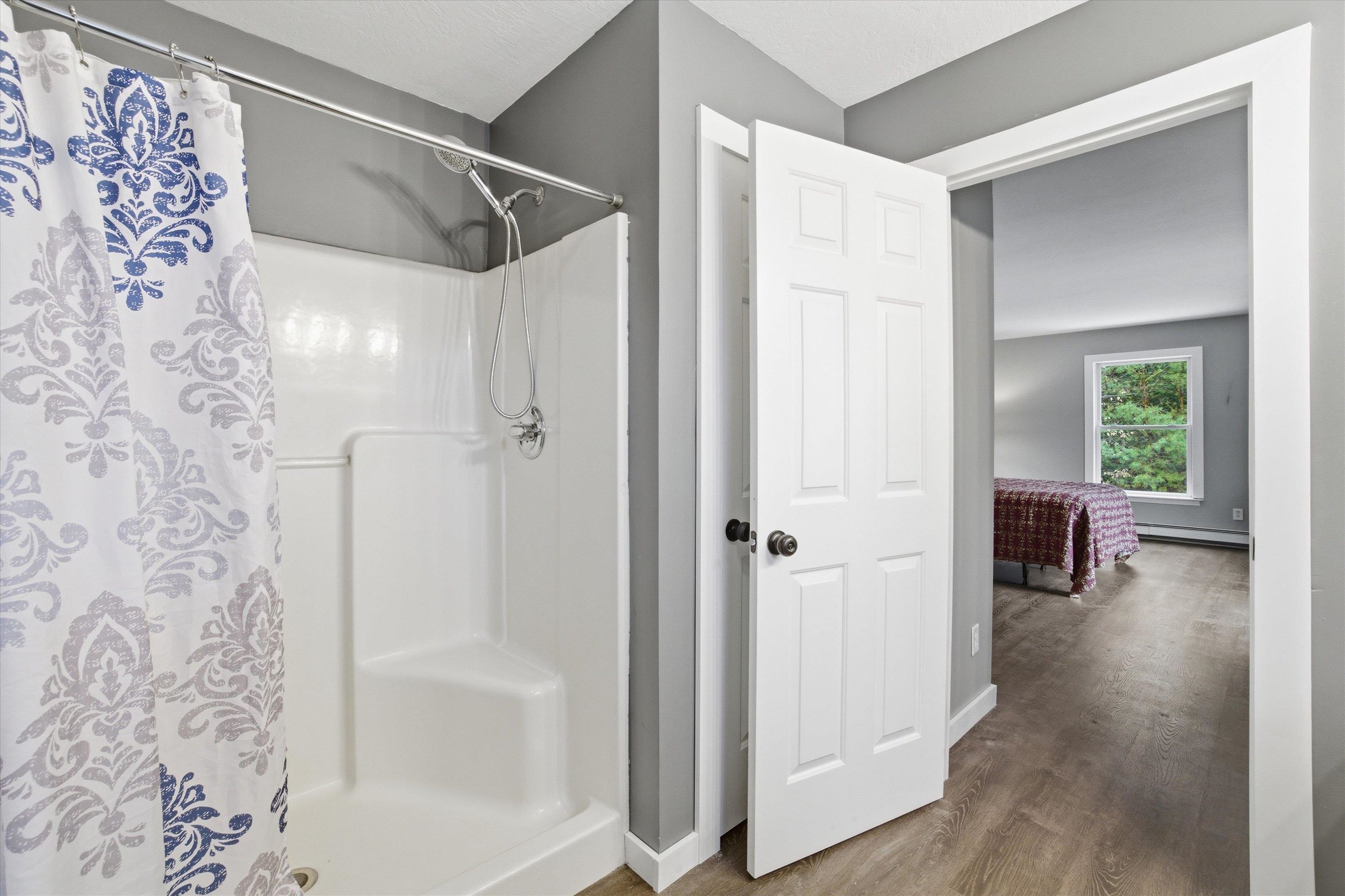 77 Second Nh Turnpike, Hillsborough, NH 03244