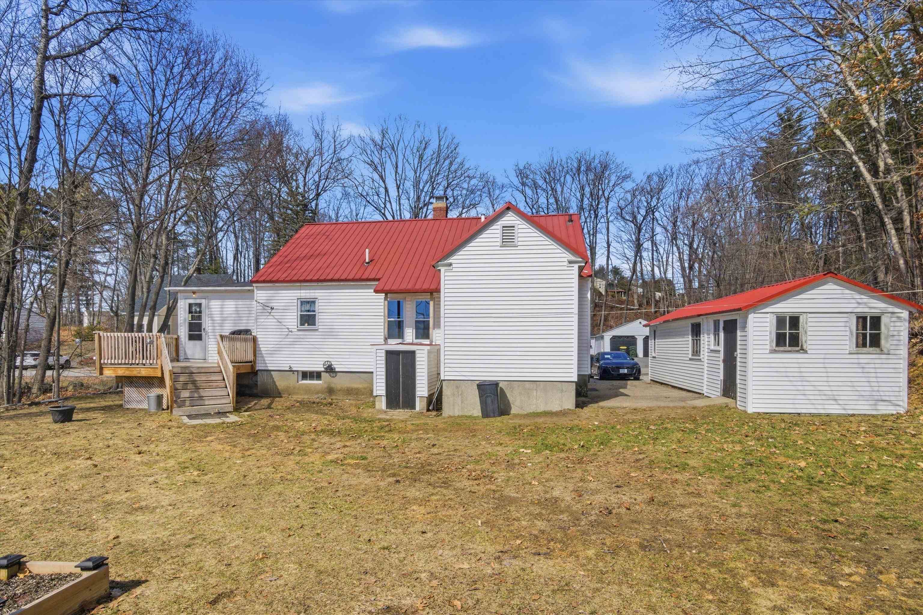 59 Woodland Ave, Laconia, NH 03246