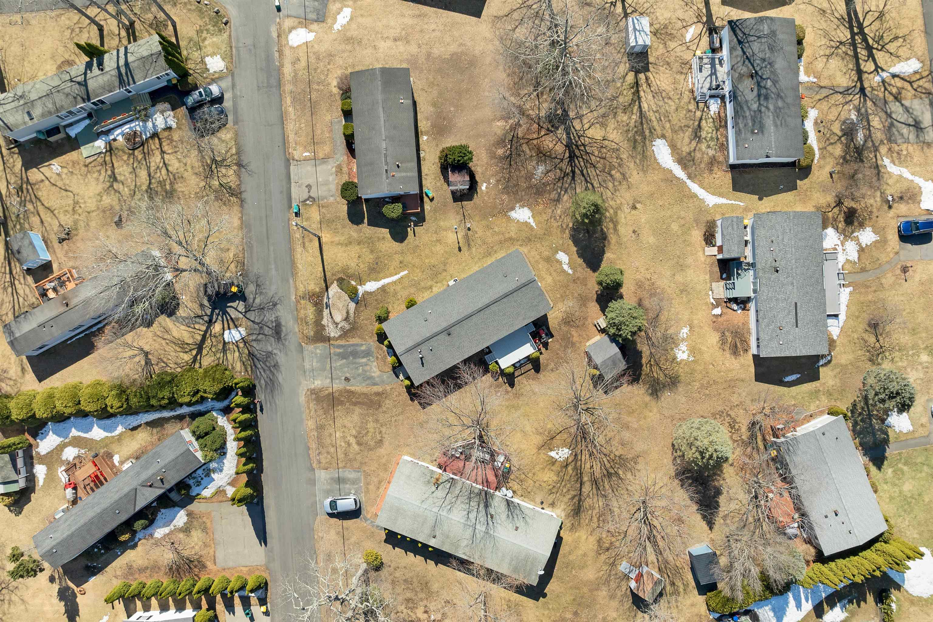 69 Oak Dr, North Hampton, NH 03862