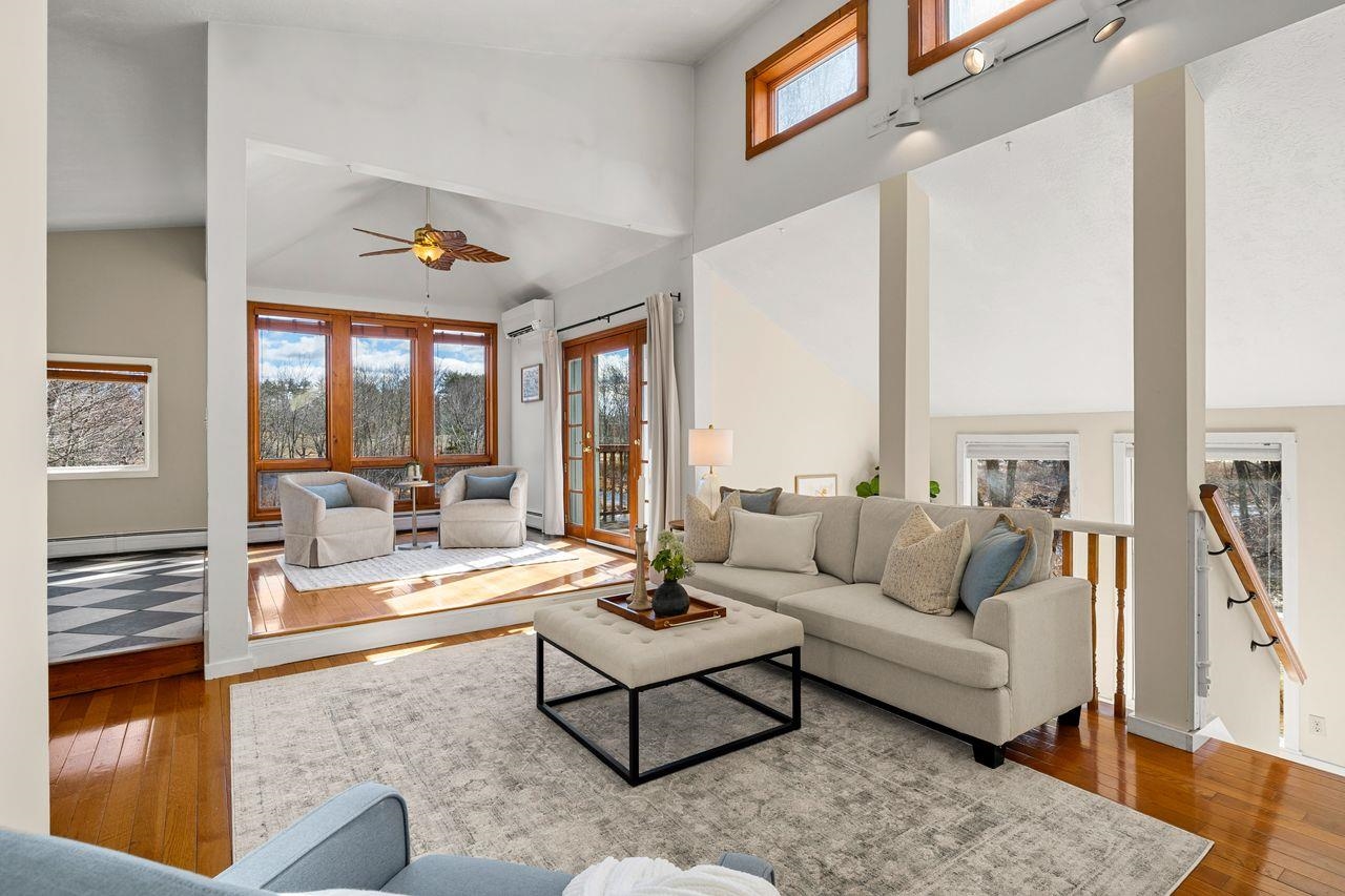 62 Hooksett Rd, Auburn, NH 03032